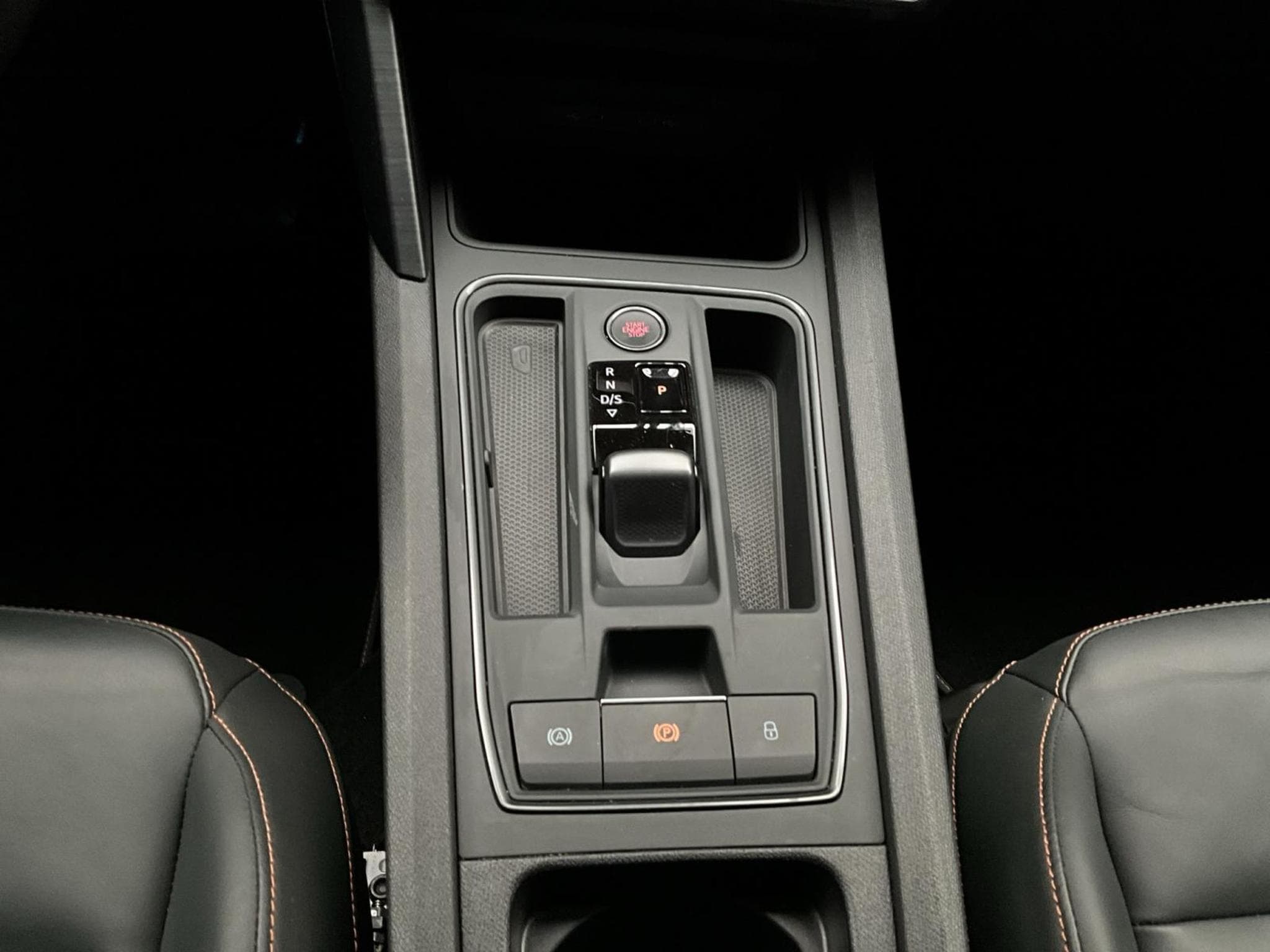 Cupra Leon DSG+Matrix-LED+FullLink+Pano+P.Safe-DriveXL (2023) - Photo 12