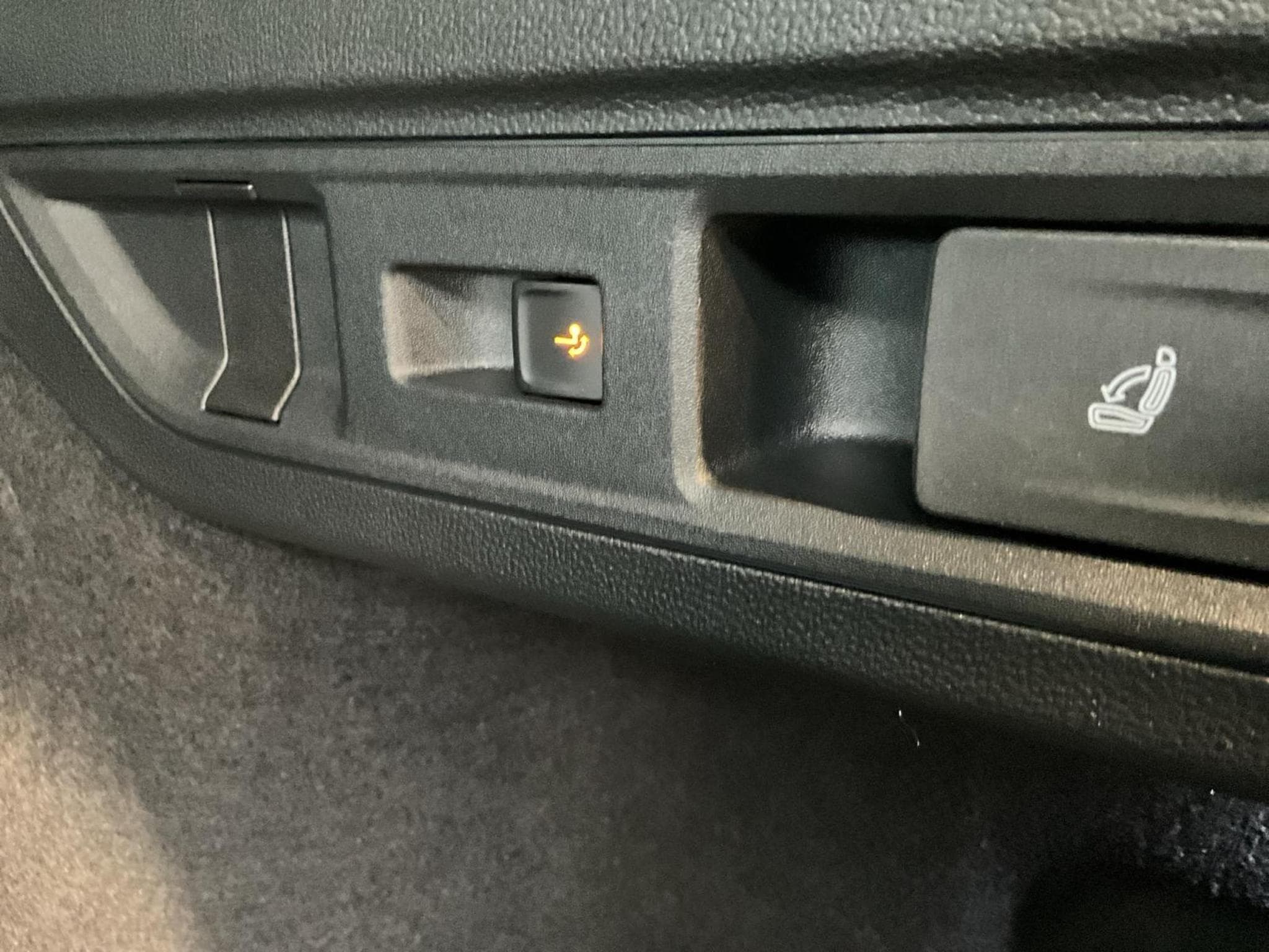 VW Passat Elegance+DSG+Led+Navi+P.Acoustique+AHK+P.Technologie (2025) - Photo 21