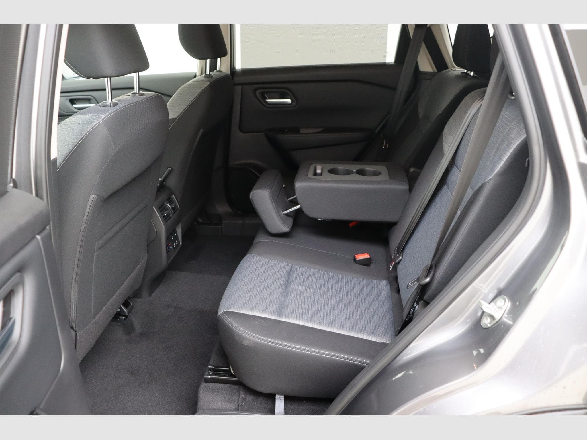 Nissan X-Trail N-Connecta + Comfort Pack 7pl (2026) - Foto 14