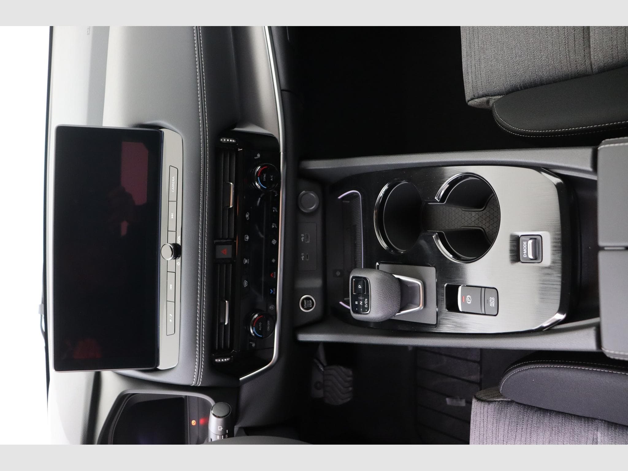 Nissan X-Trail N-Connecta + Comfort Pack 7pl (2026) - Foto 12