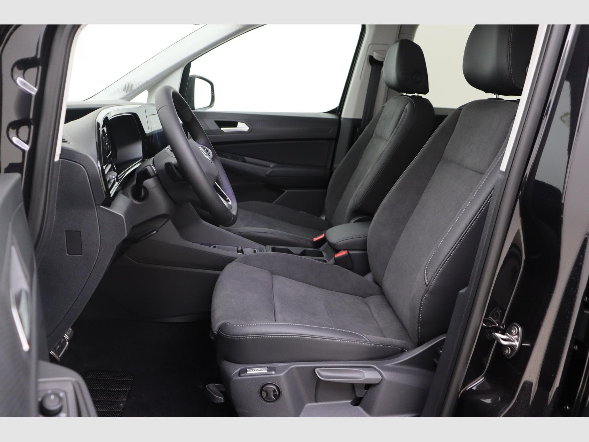 VW Caddy Maxi Style 7pl (2026) - Photo 13