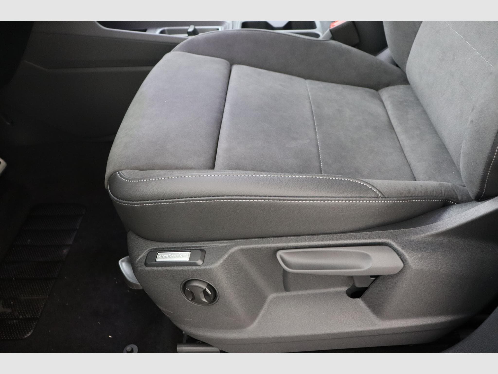 VW Caddy Maxi Style 7pl (2026) - Photo 14