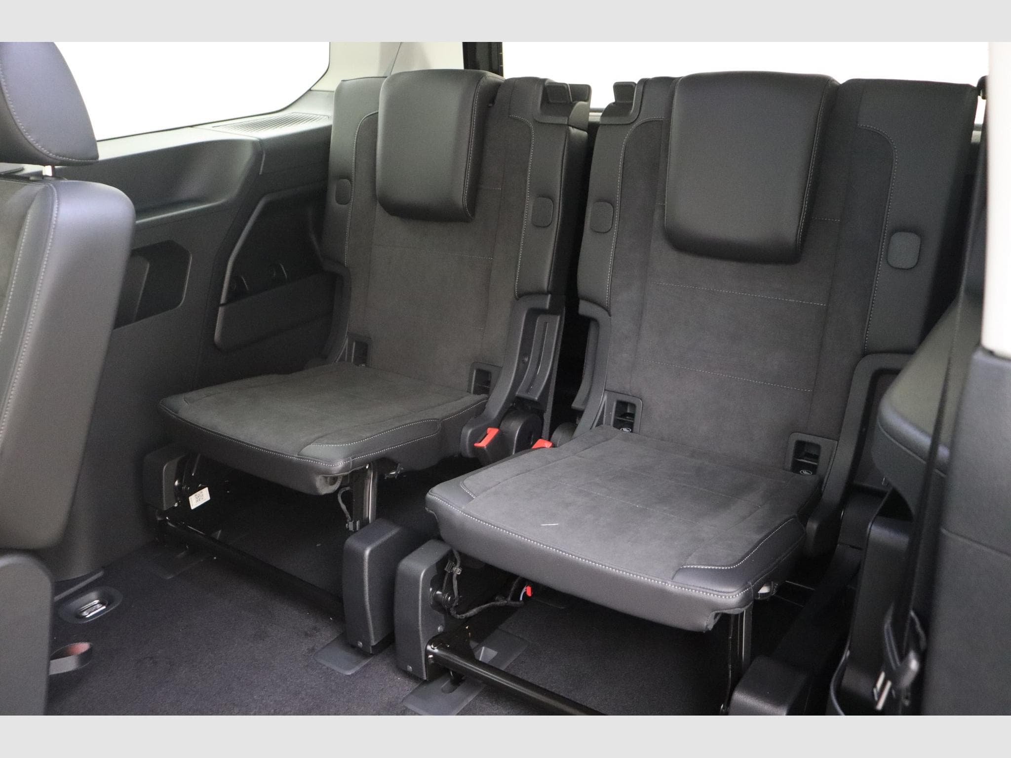 VW Caddy Maxi Style 7pl (2026) - Photo 17