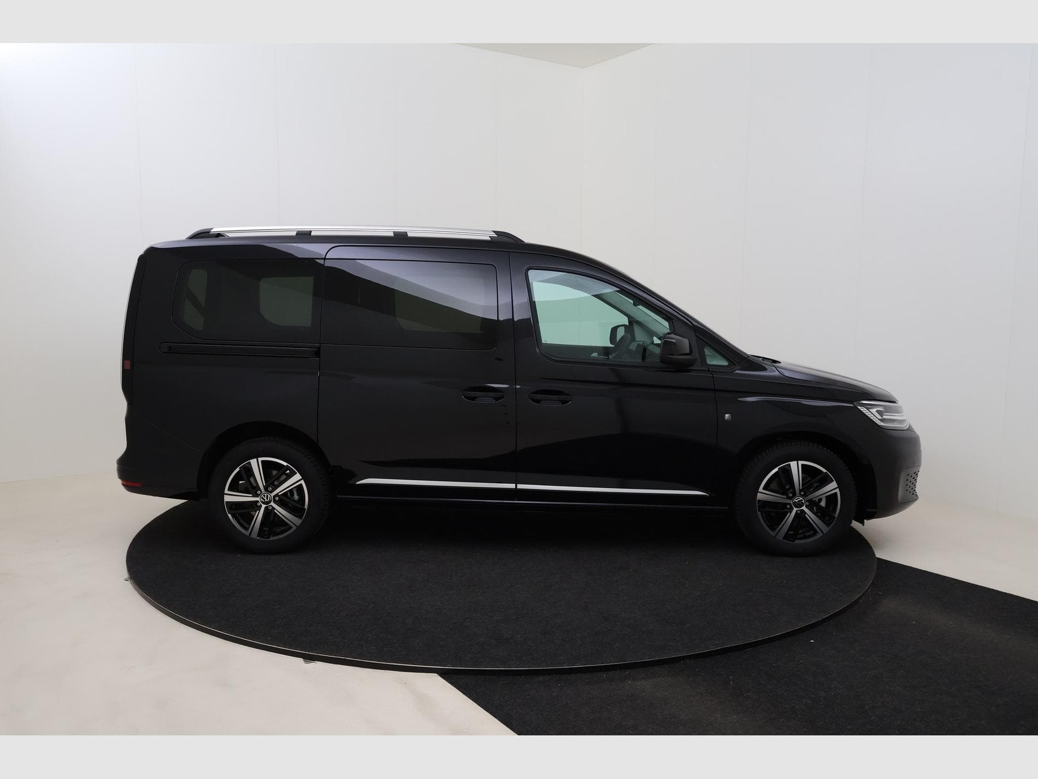 VW Caddy Maxi Style 7pl (2026) - Photo 4