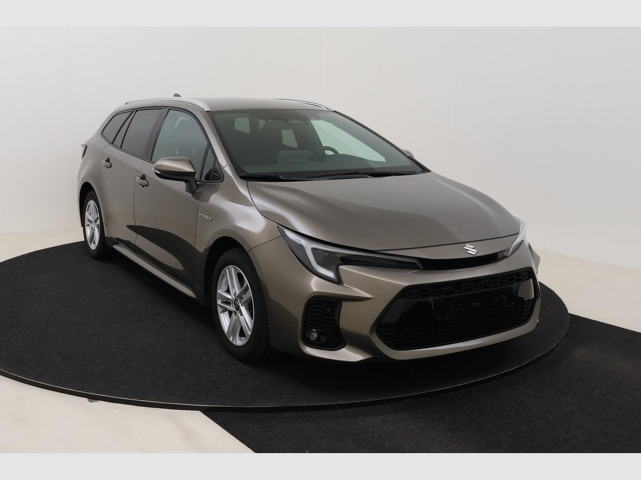 Suzuki Swace GLX (2024) - Photo 3