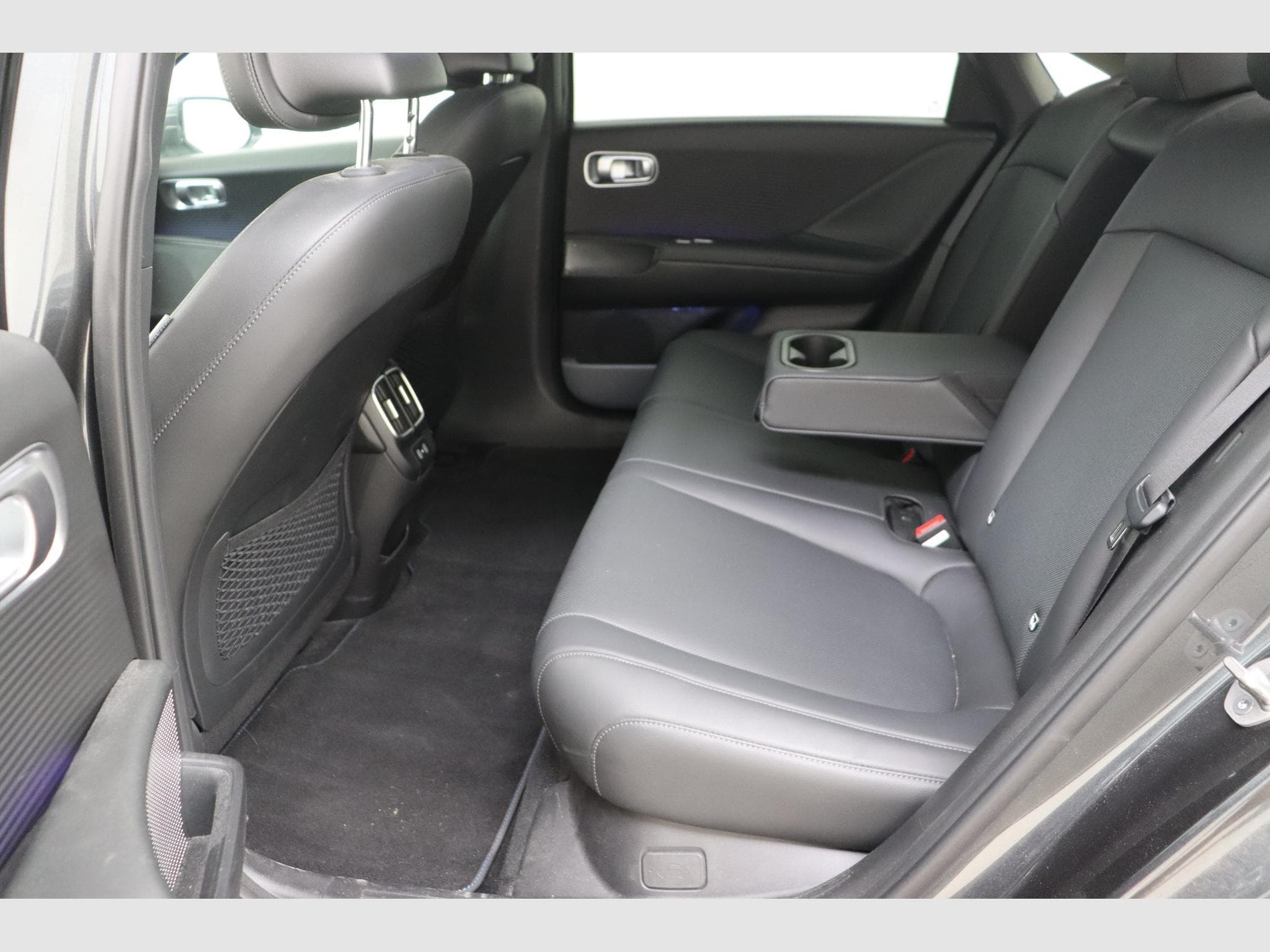 Hyundai IONIQ 6 Balance (2024) - Foto 14