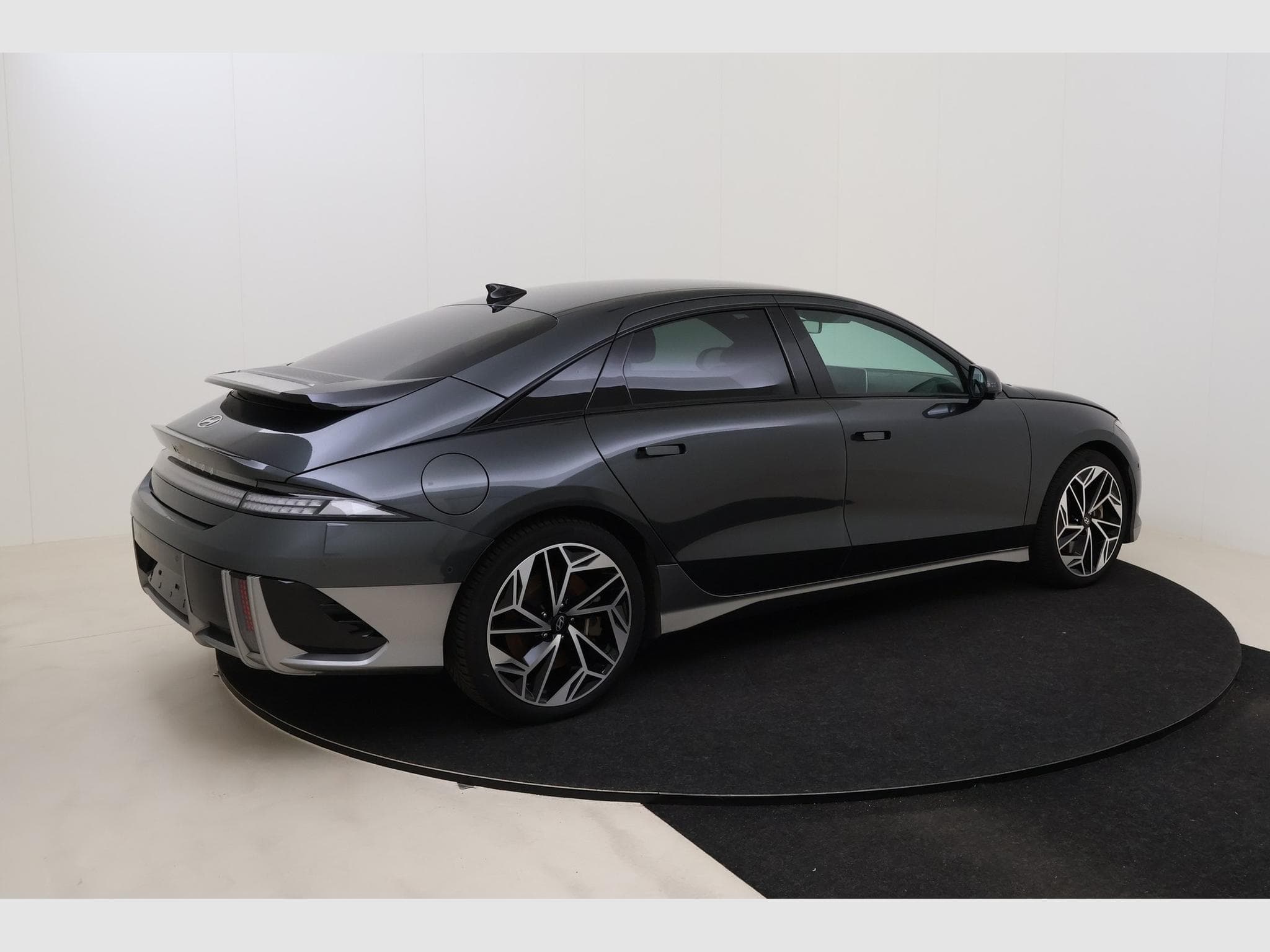 Hyundai IONIQ 6 Balance (2024) - Foto 5