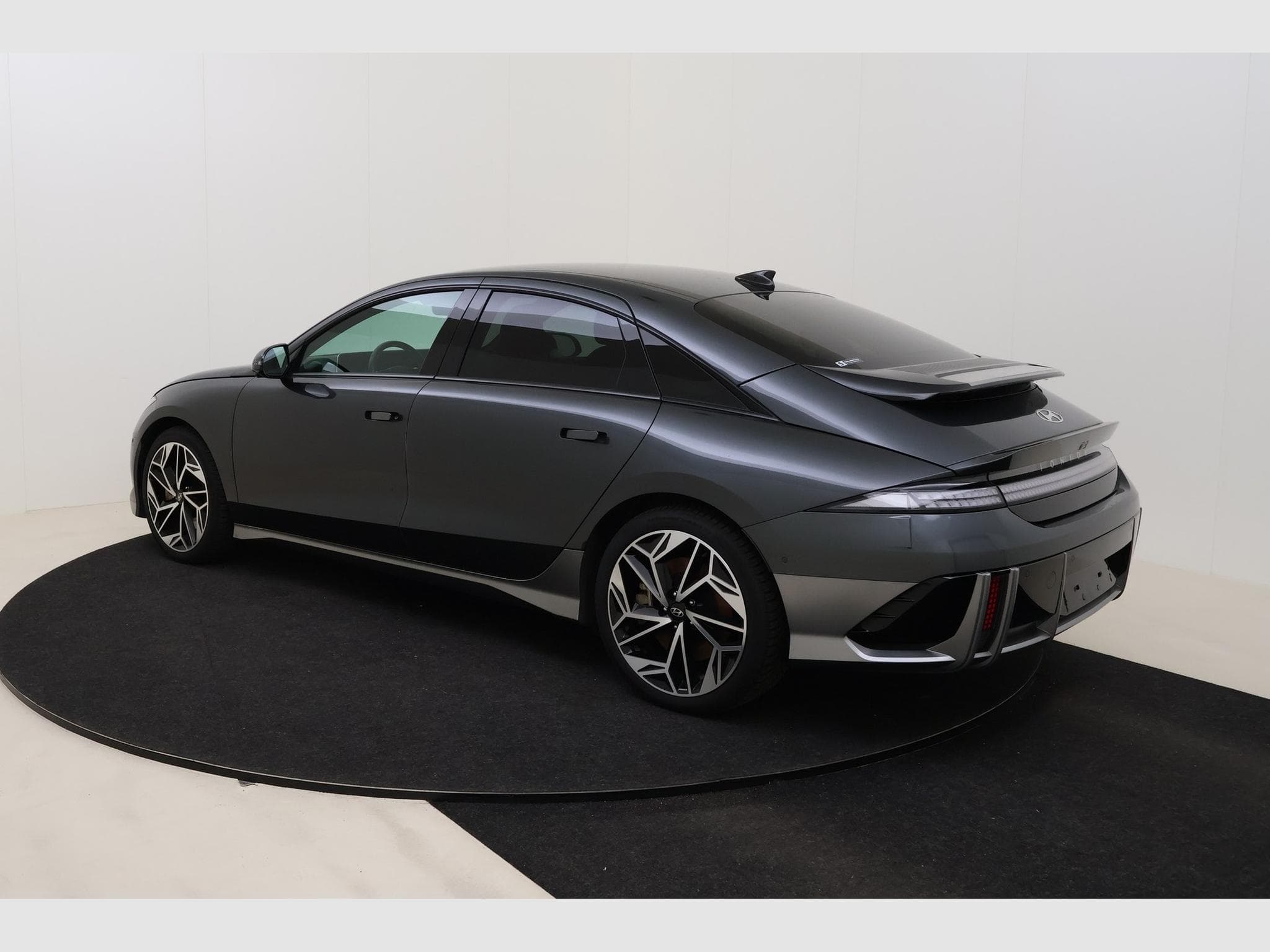 Hyundai IONIQ 6 Balance (2024) - Foto 8