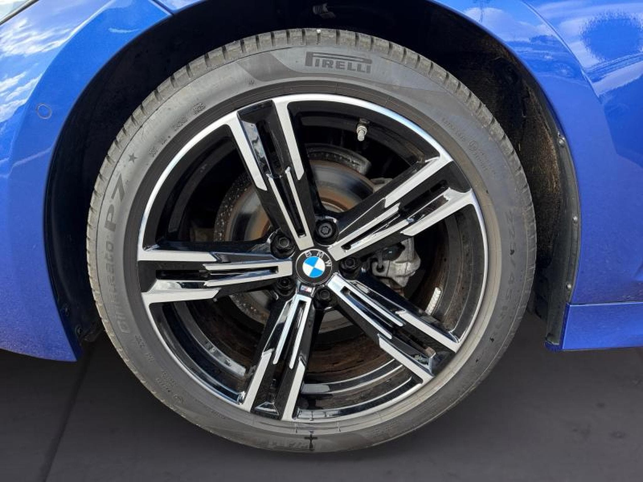 BMW 318 318i Berline Kit M Sport (2025) - Photo 8