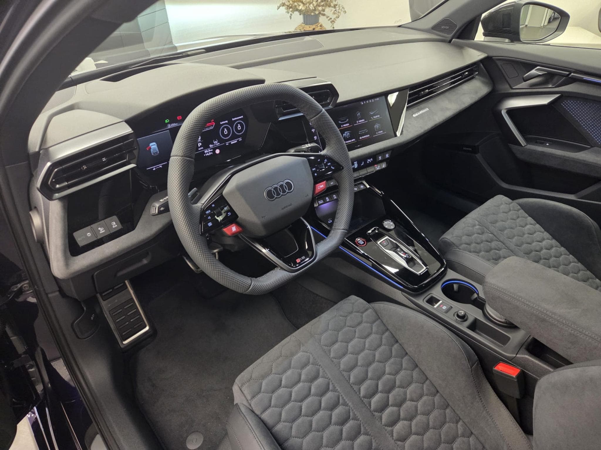 Audi RS3 Sportback 2.5 TFSI quattro 400 CH / 294 kW S tronic (2026) - Photo 4