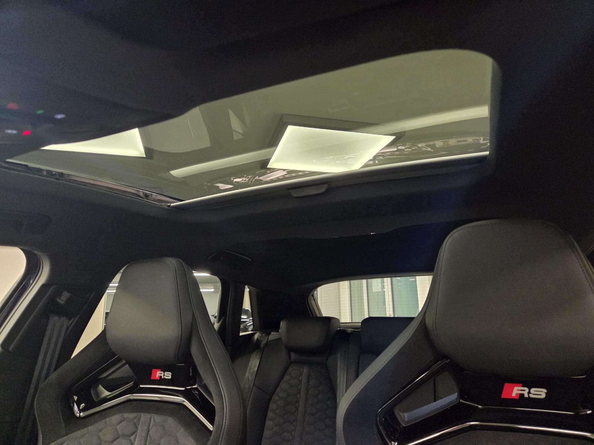 Audi RS3 Sportback 2.5 TFSI quattro 400 CH / 294 kW S tronic (2026) - Photo 5