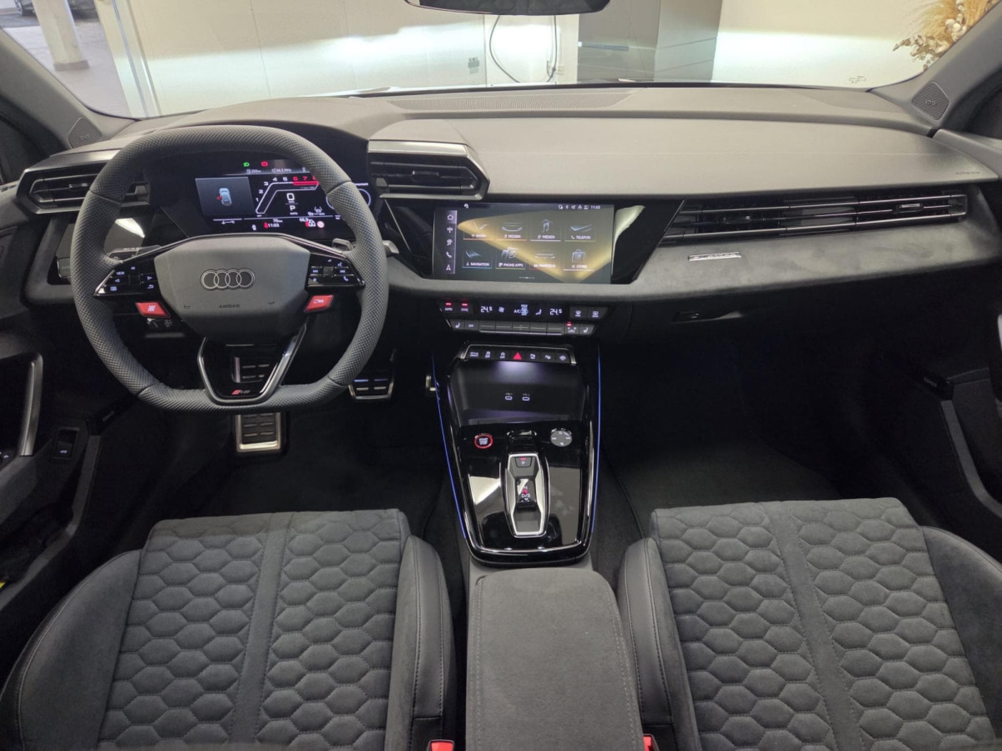 Audi RS3 Sportback 2.5 TFSI quattro 400 CH / 294 kW S tronic (2026) - Photo 6