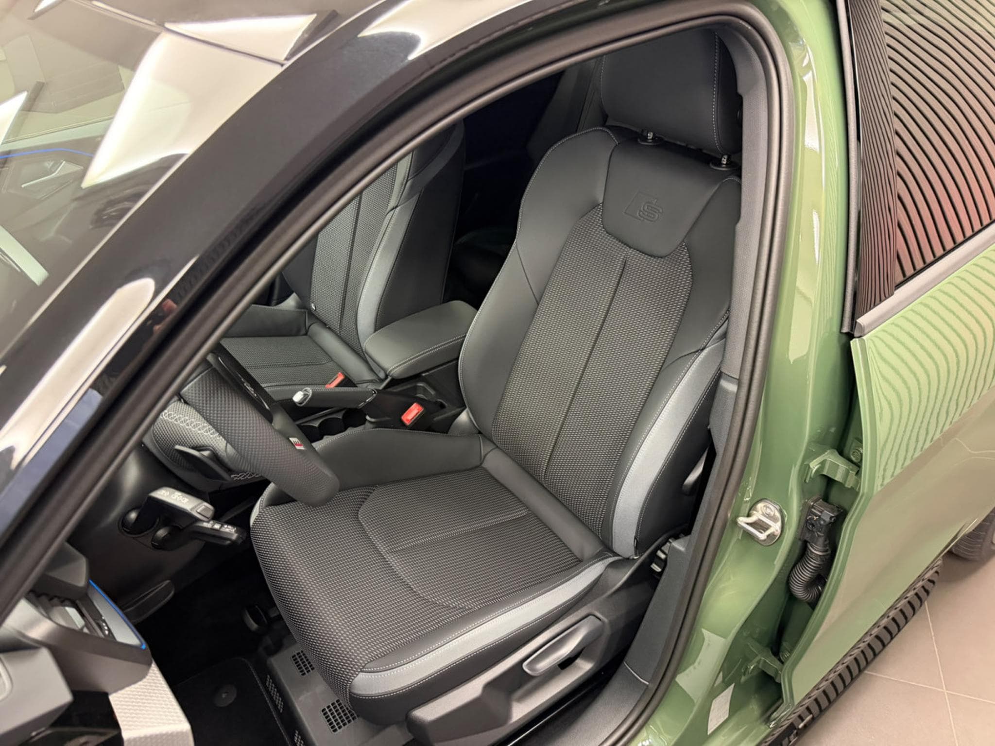 Audi A1 Sportback S line Plus 207 CH / 152 kW S tronic (2026) - Photo 2