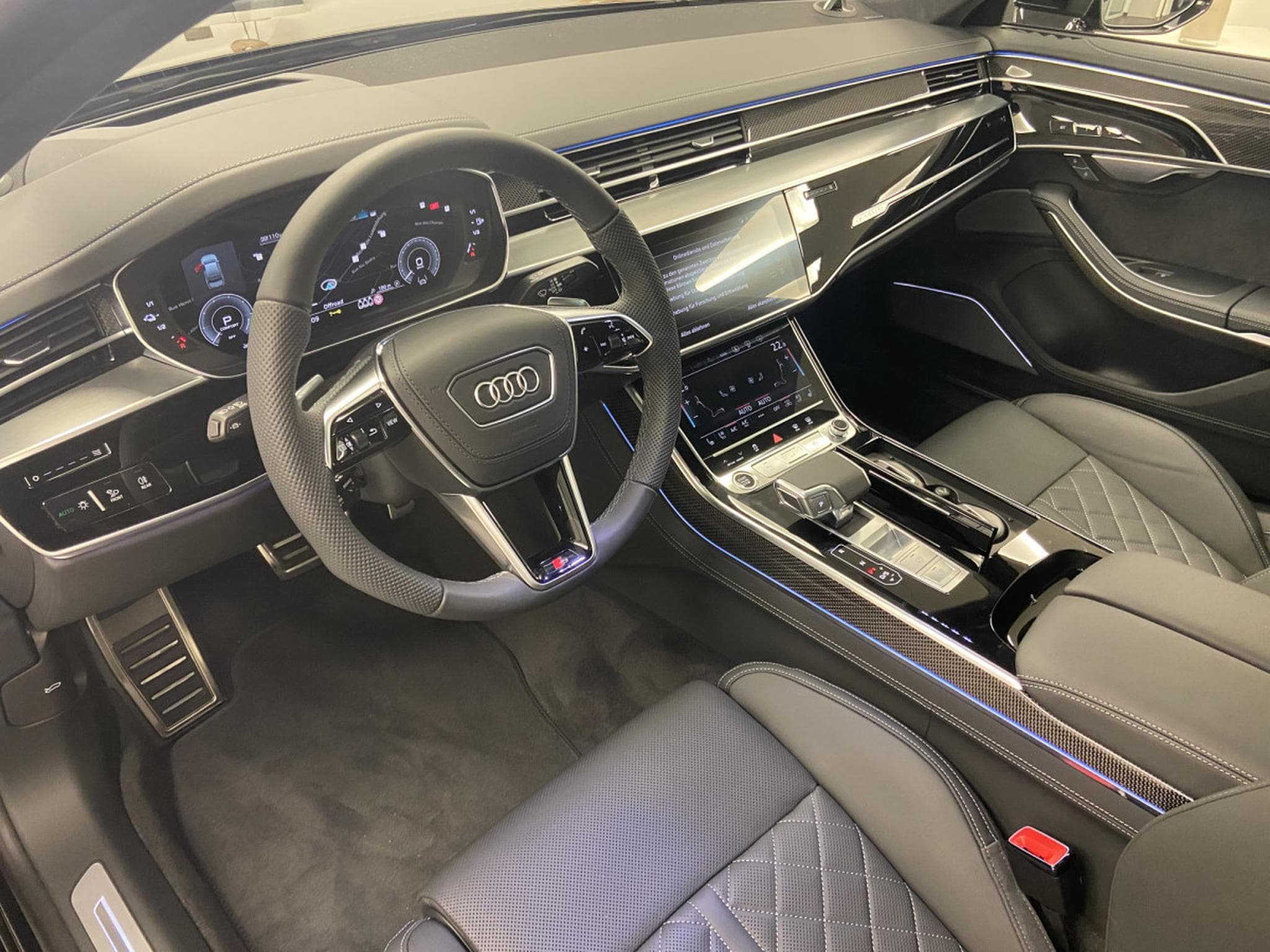Audi A8 TFSIe quattro 449 CH / 330 kW Tiptronic (2026) - Photo 4