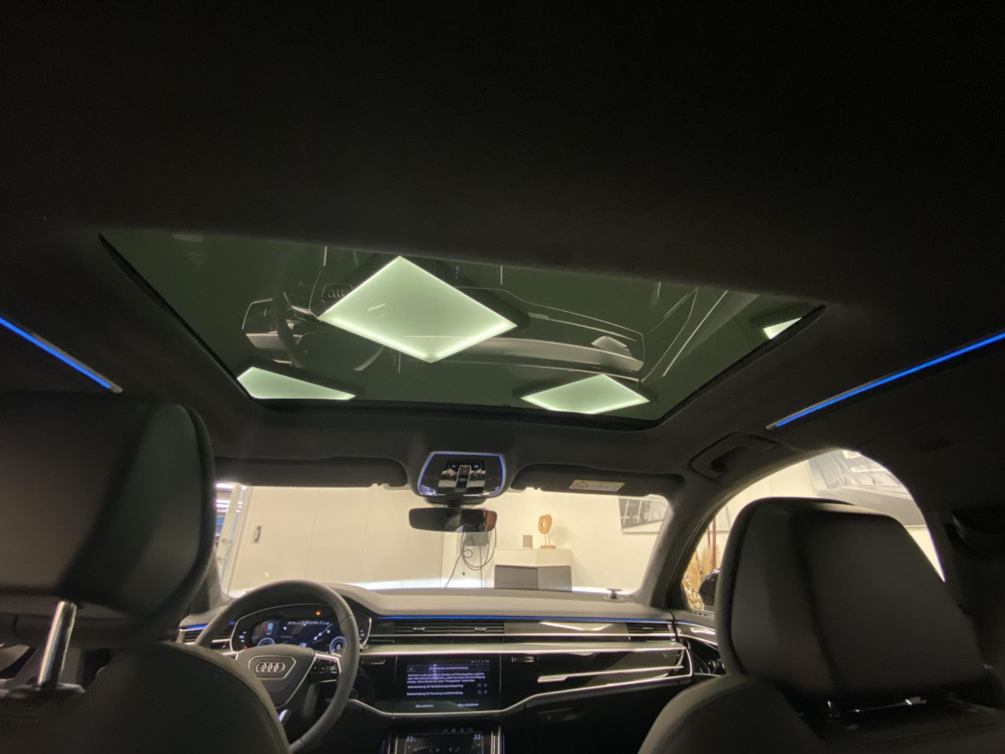 Audi A8 TFSIe quattro 449 CH / 330 kW Tiptronic (2026) - Photo 5