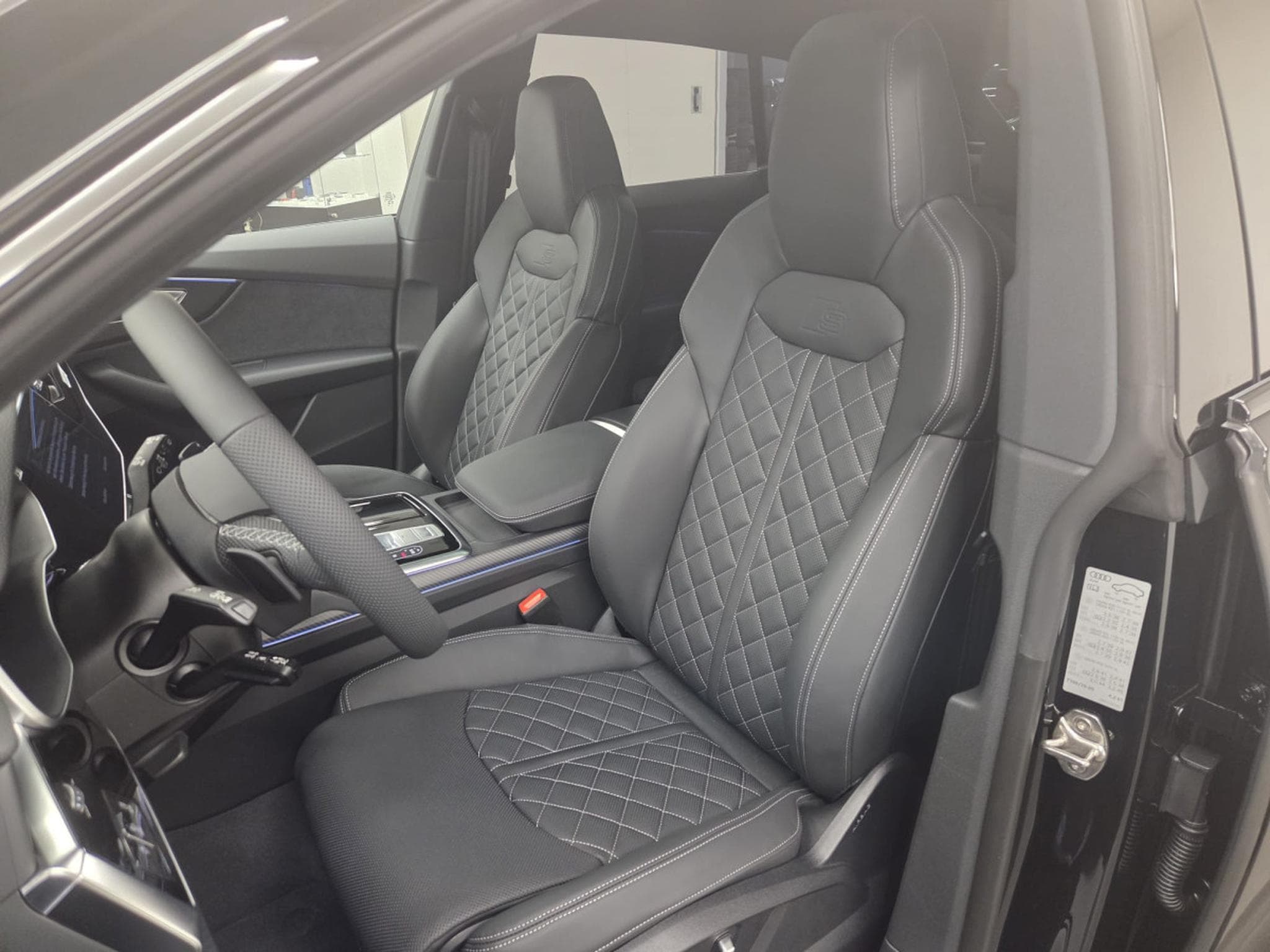 Audi SQ8 TFSI quattro 507 CH / 373 kW Tiptronic (2026) - Photo 2