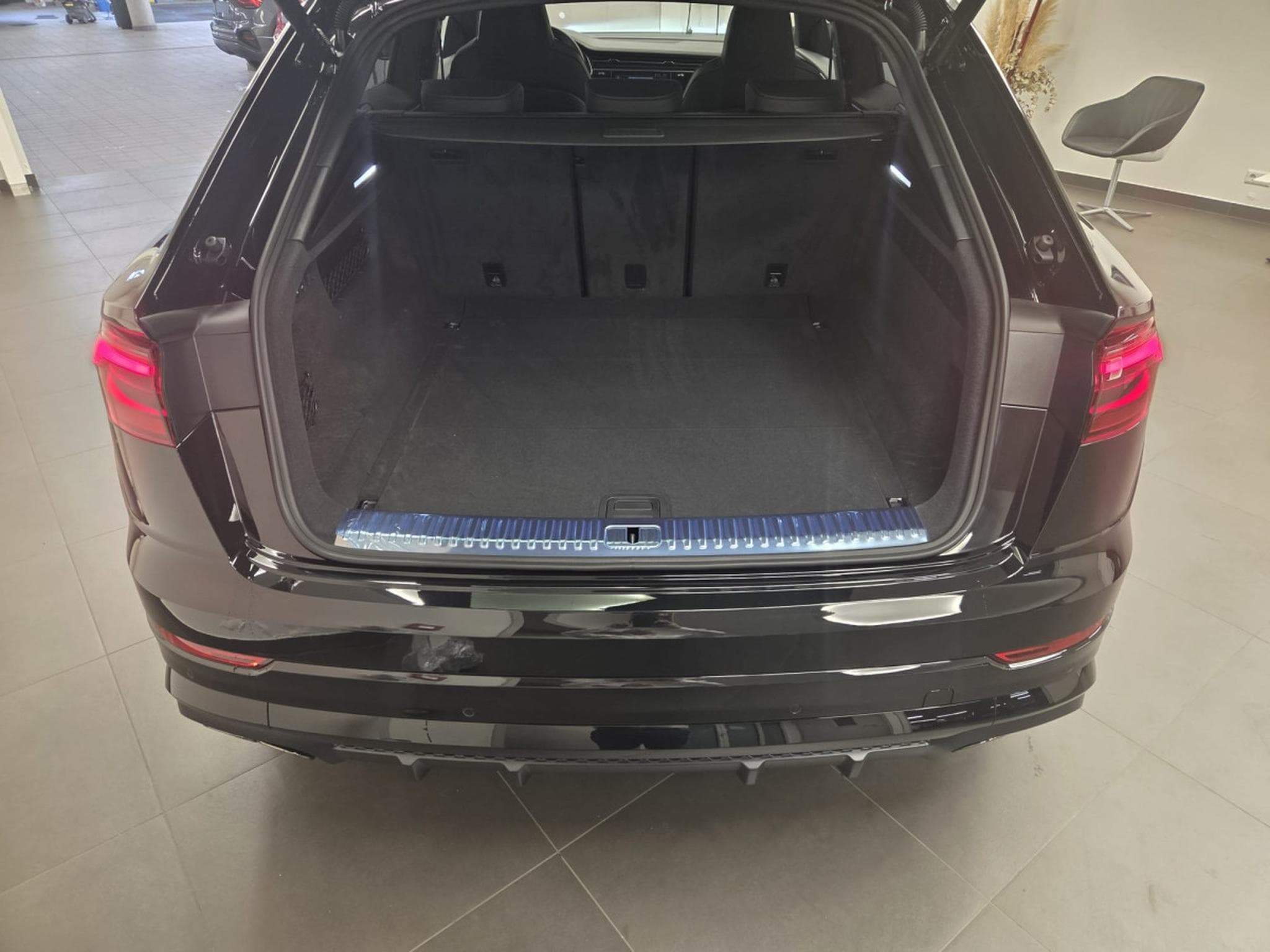 Audi SQ8 TFSI quattro 507 CH / 373 kW Tiptronic (2026) - Photo 9