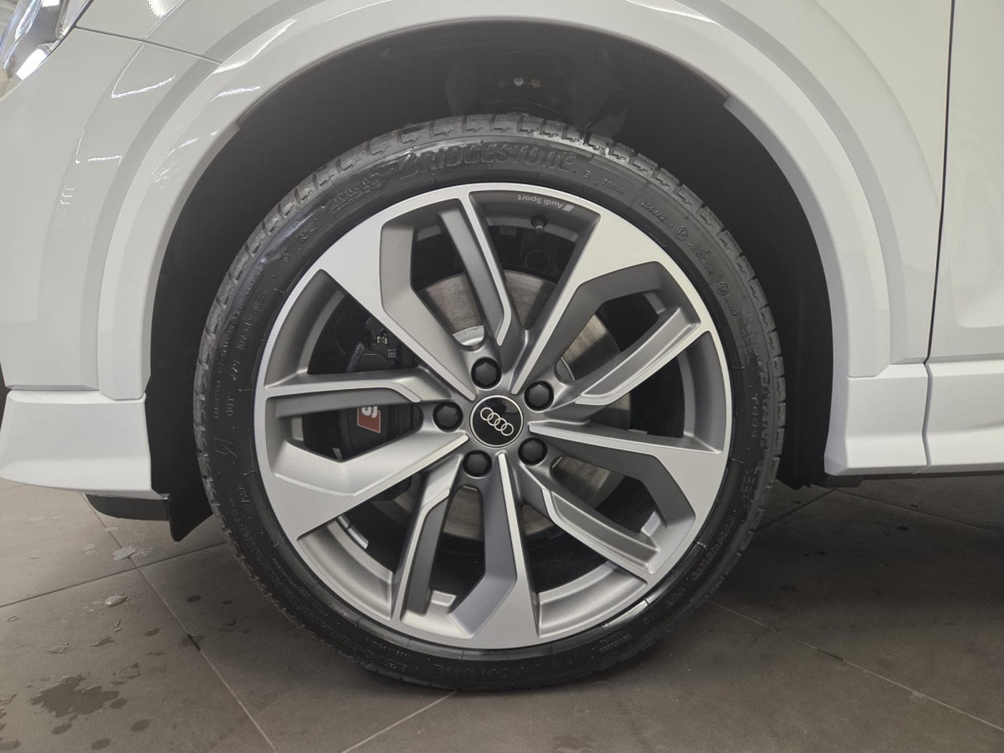 Audi SQ2 TFSI quattro 300 CH / 221 kW S tronic (2026) - Photo 10