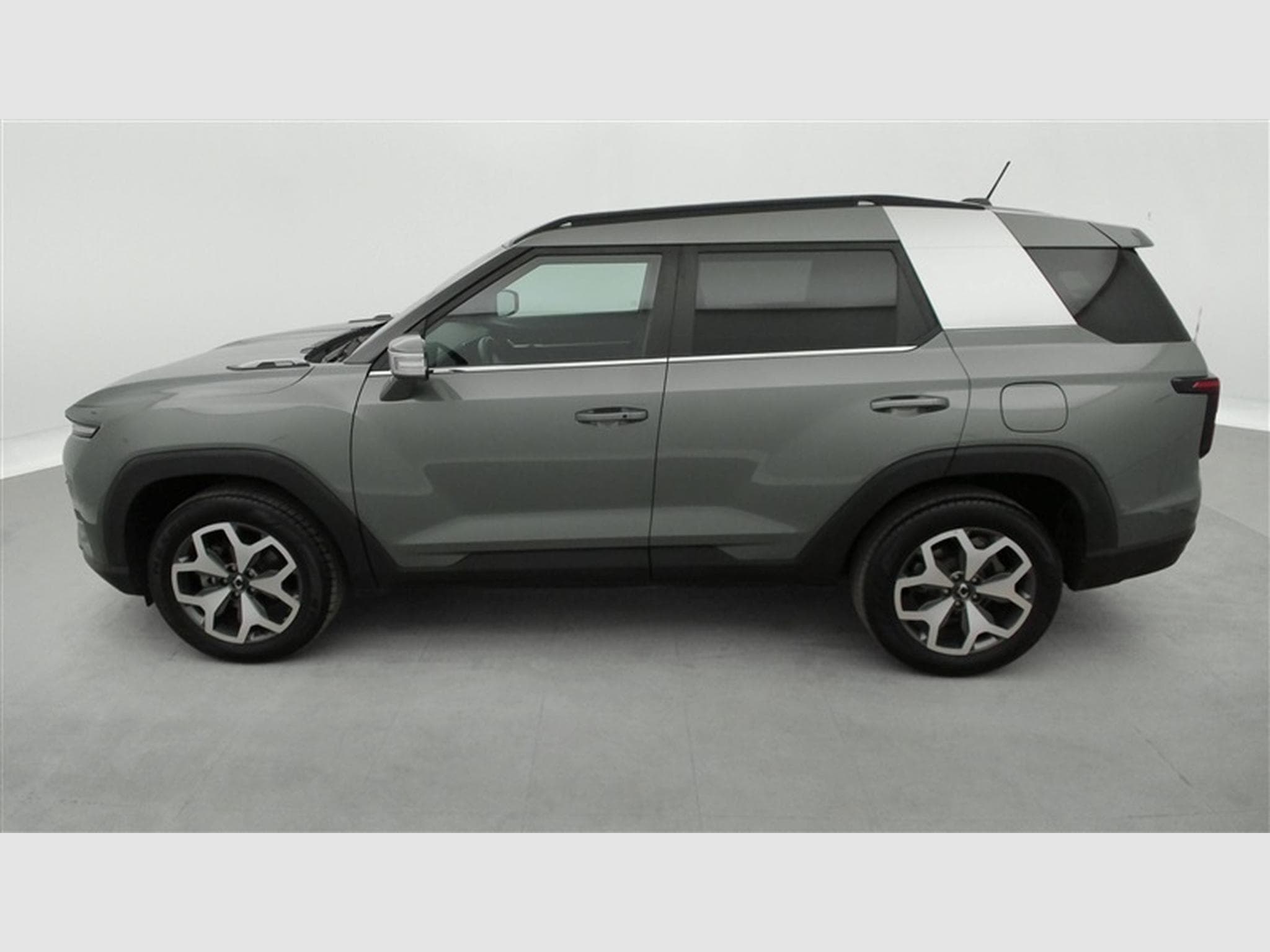 SsangYong Torres 1.5 T-GDi 163cv Dream CARPLAY / FULL LED / CUIR / CAMERA (2025) - Photo 3