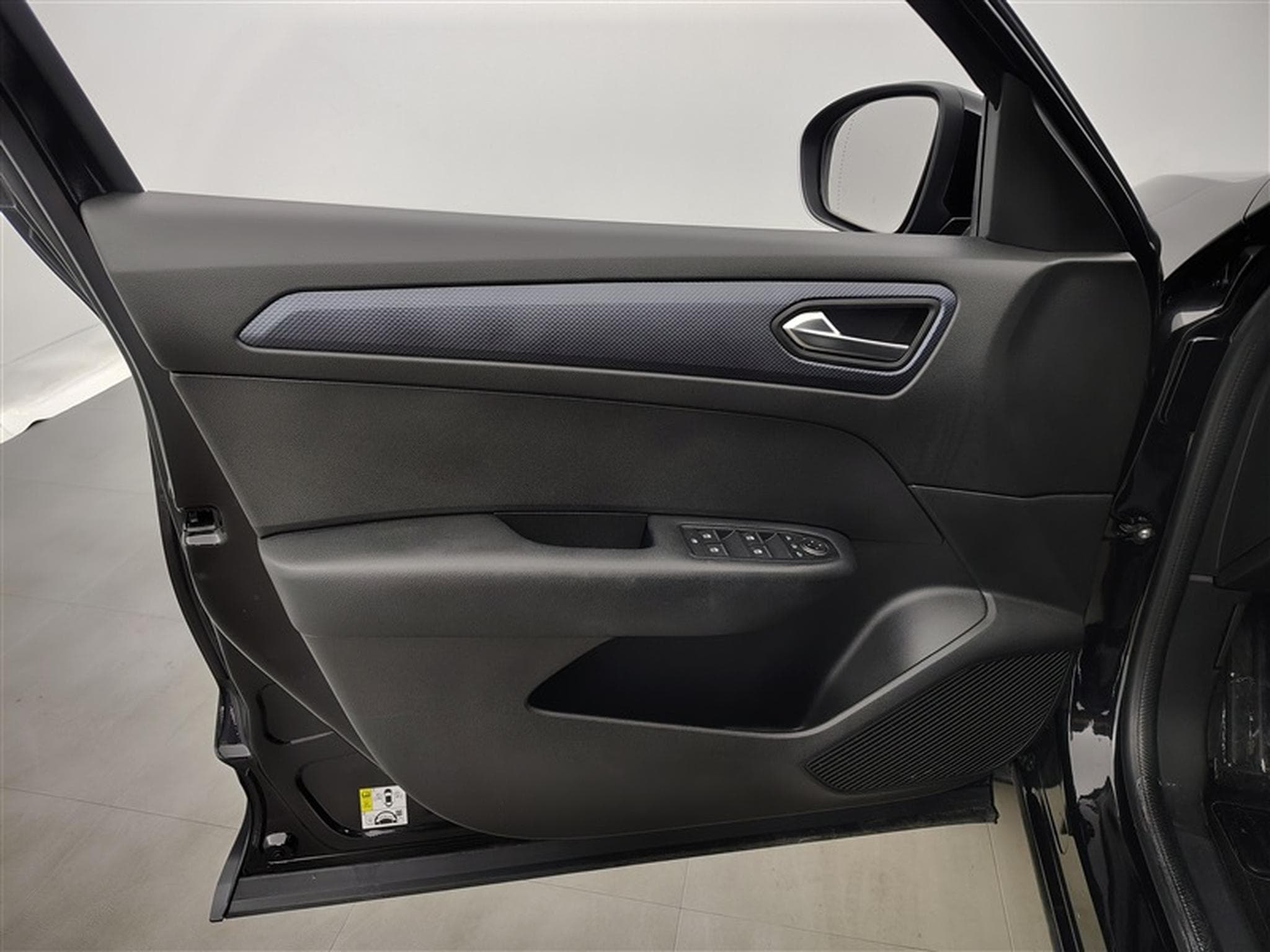 Renault Arkana E-TECH 1.6i Techno (2022) - Photo 17