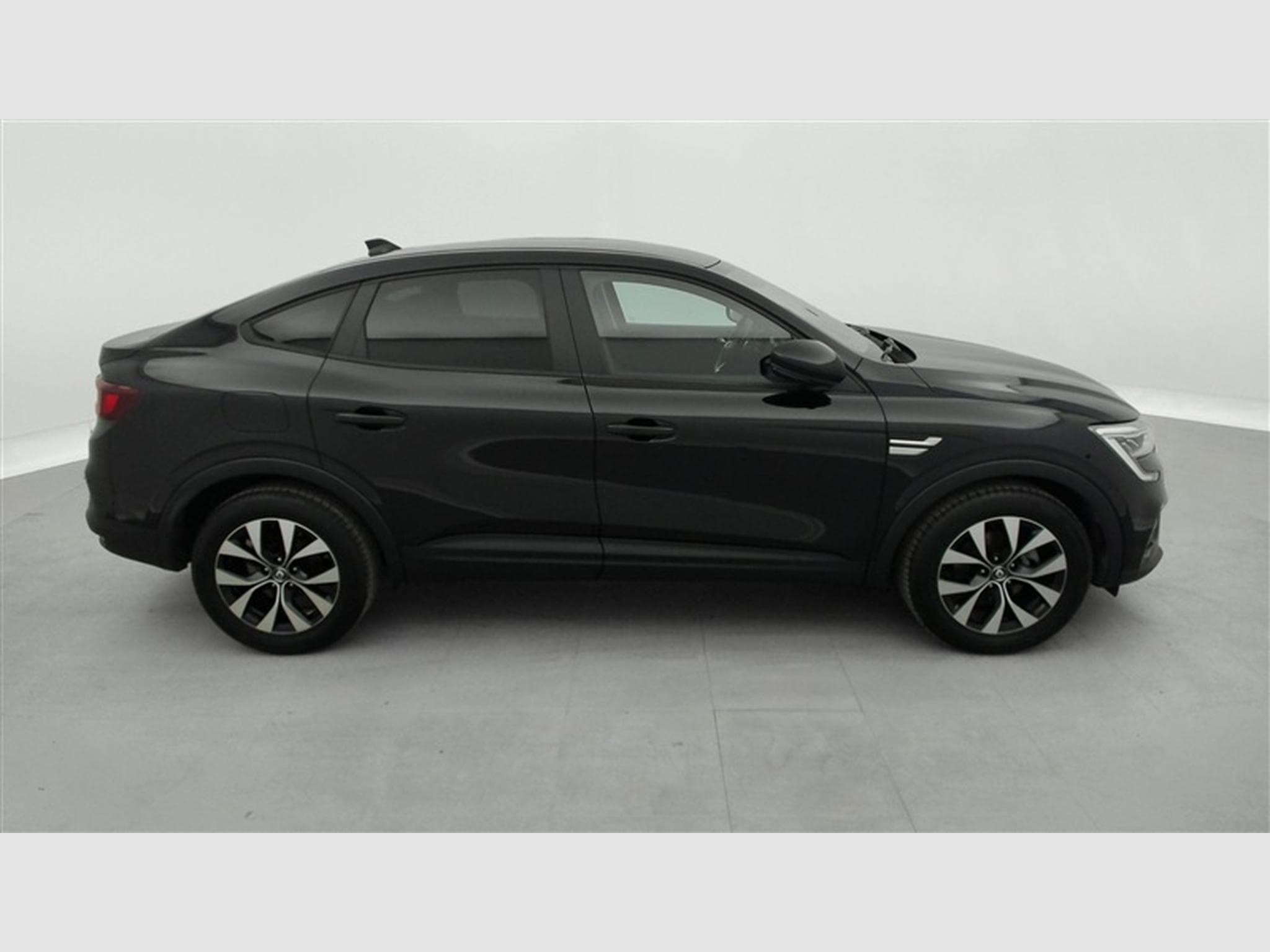 Renault Arkana E-TECH 1.6i Techno (2022) - Photo 24