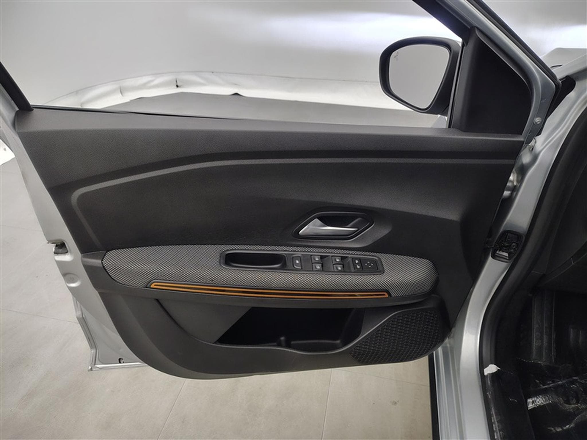 Dacia Sandero Stepway Plus 1.0 TCe*NAVI/FULL LED/CAM//CARPLAY/PDC* (2021) - Photo 17