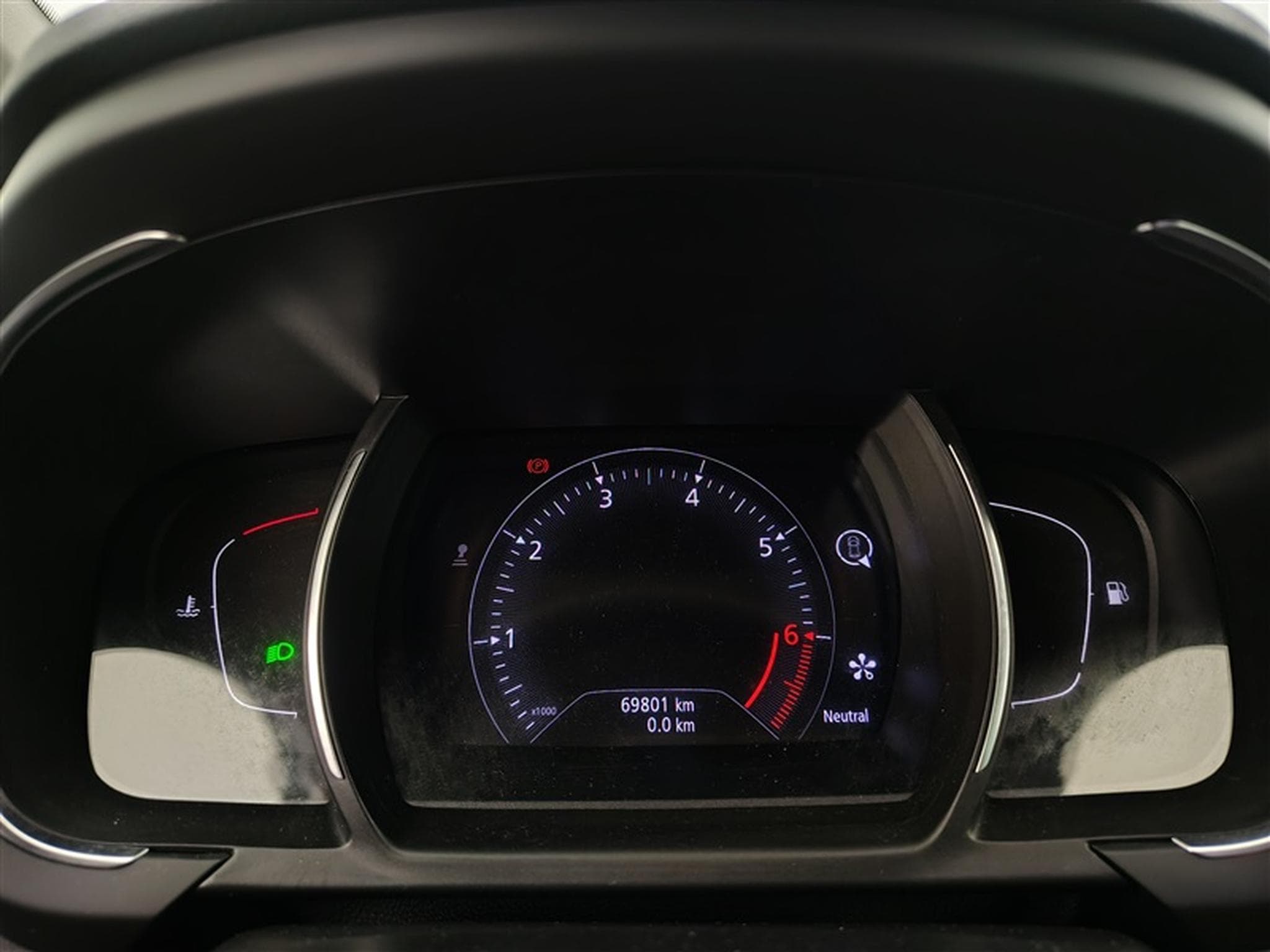 Renault Scenic 1.33 TCe 7P/LED (2021) - Photo 10