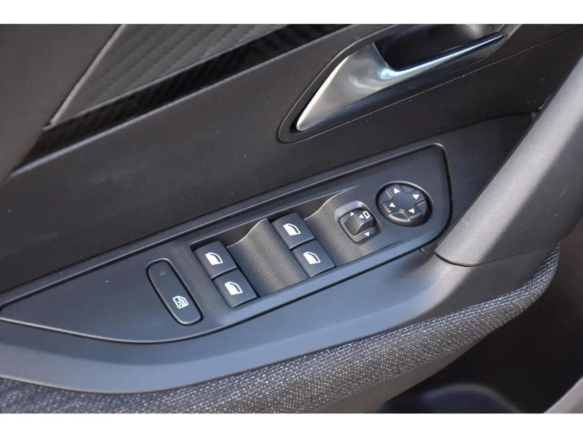 Peugeot 2008 (2025) - Foto 17