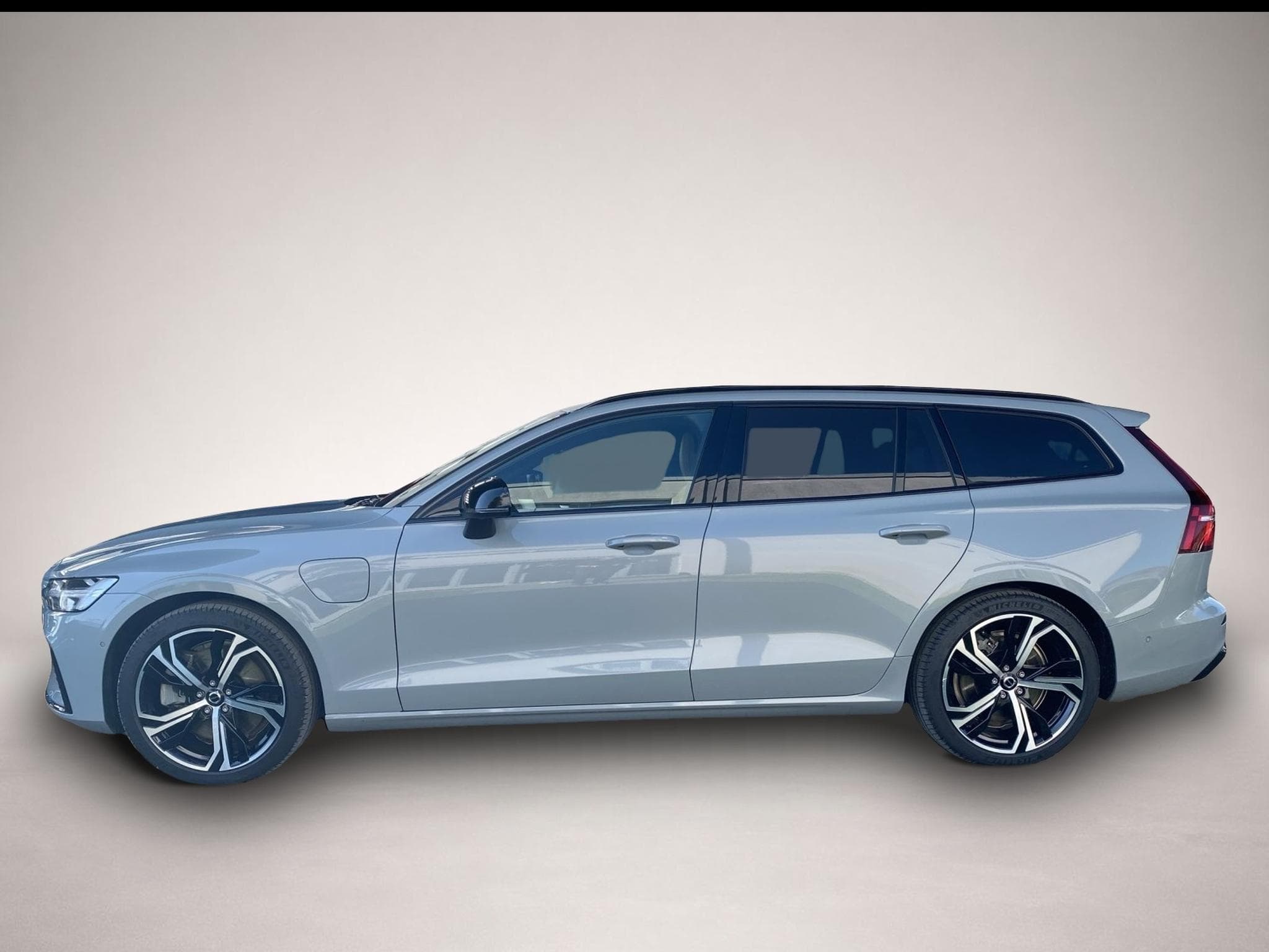 Volvo V60 (2024) - Foto 2