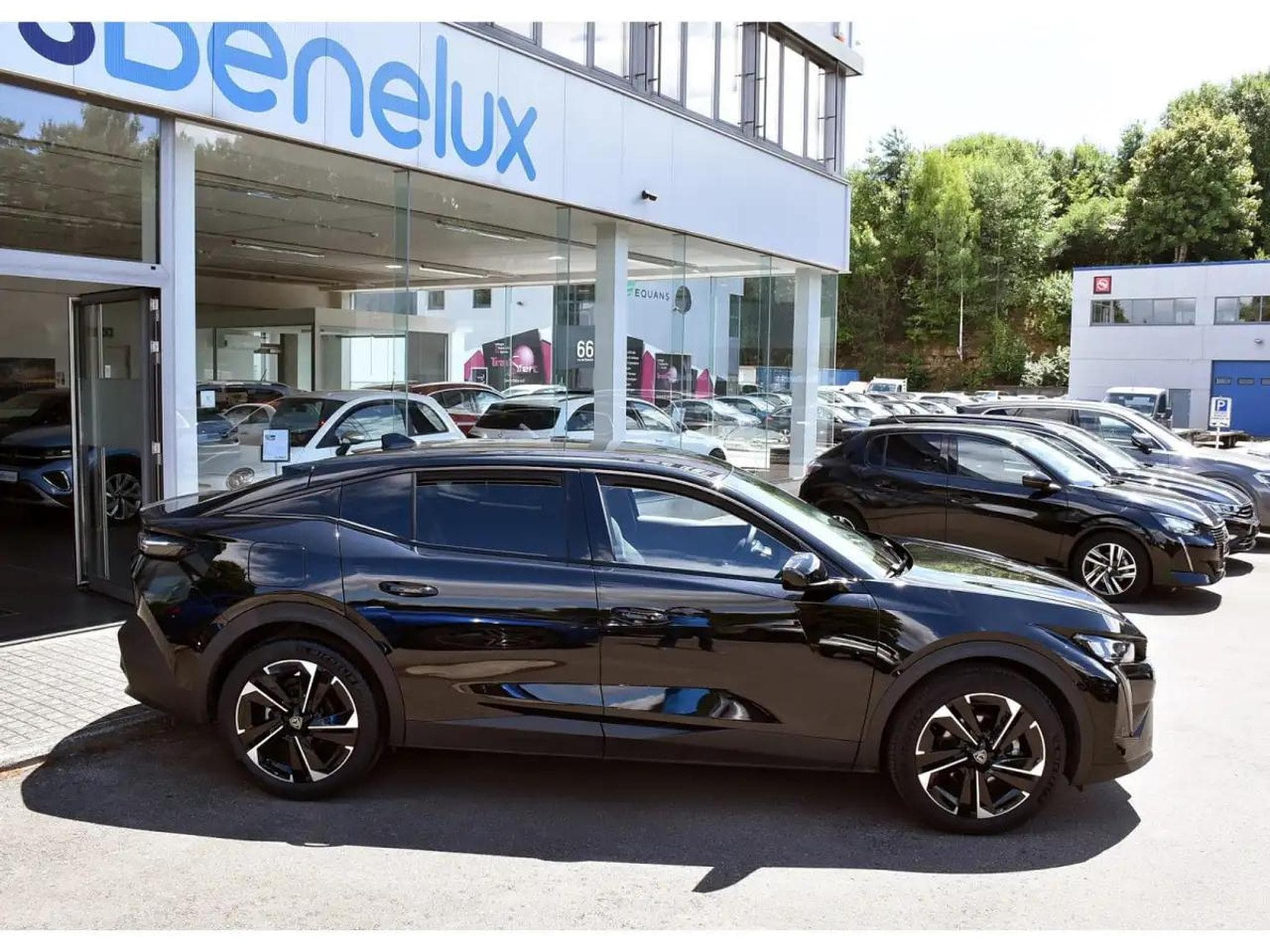 Peugeot 4008 (2024) - Photo 3