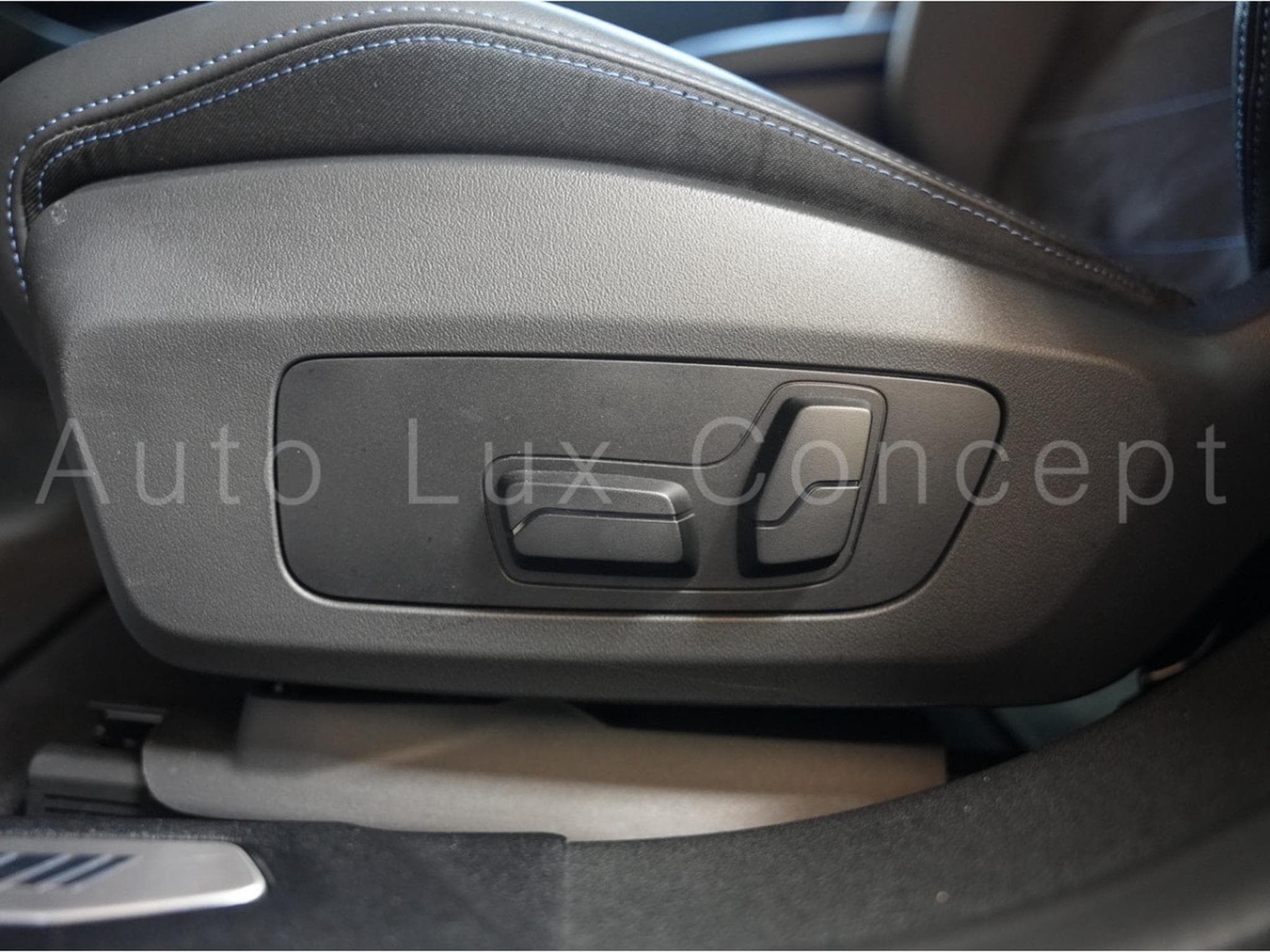 BMW 120 d M Sport (2025) - Photo 15