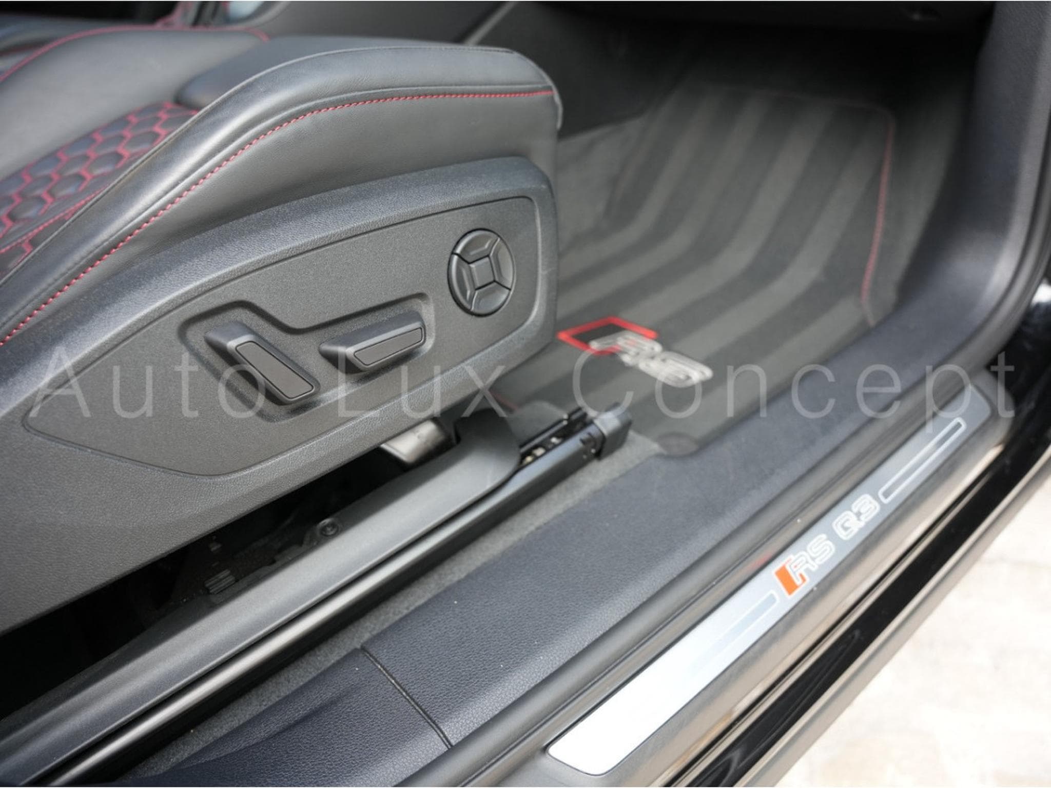 Audi RSQ3 2.5 TFSI quattro S tronic (2020) - Photo 25