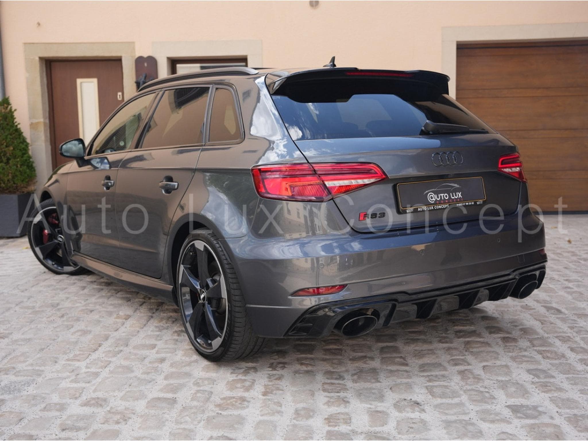 Audi RS3 Sportback 2.5 TFSI quattro S tronic 7 (2020) - Photo 4