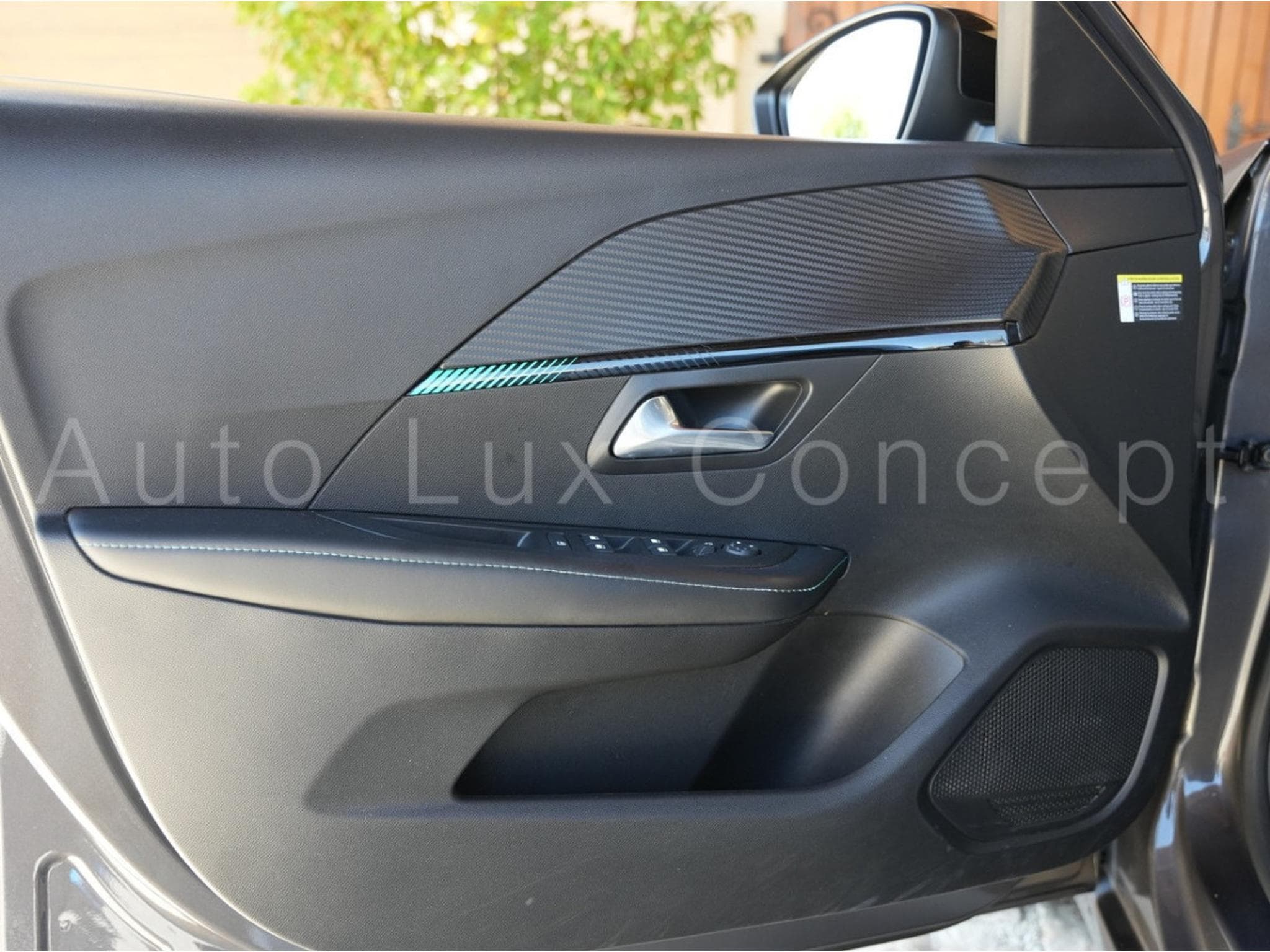 Peugeot 208 1.2 PureTech 100 S&S Allure Pack (2022) - Photo 16