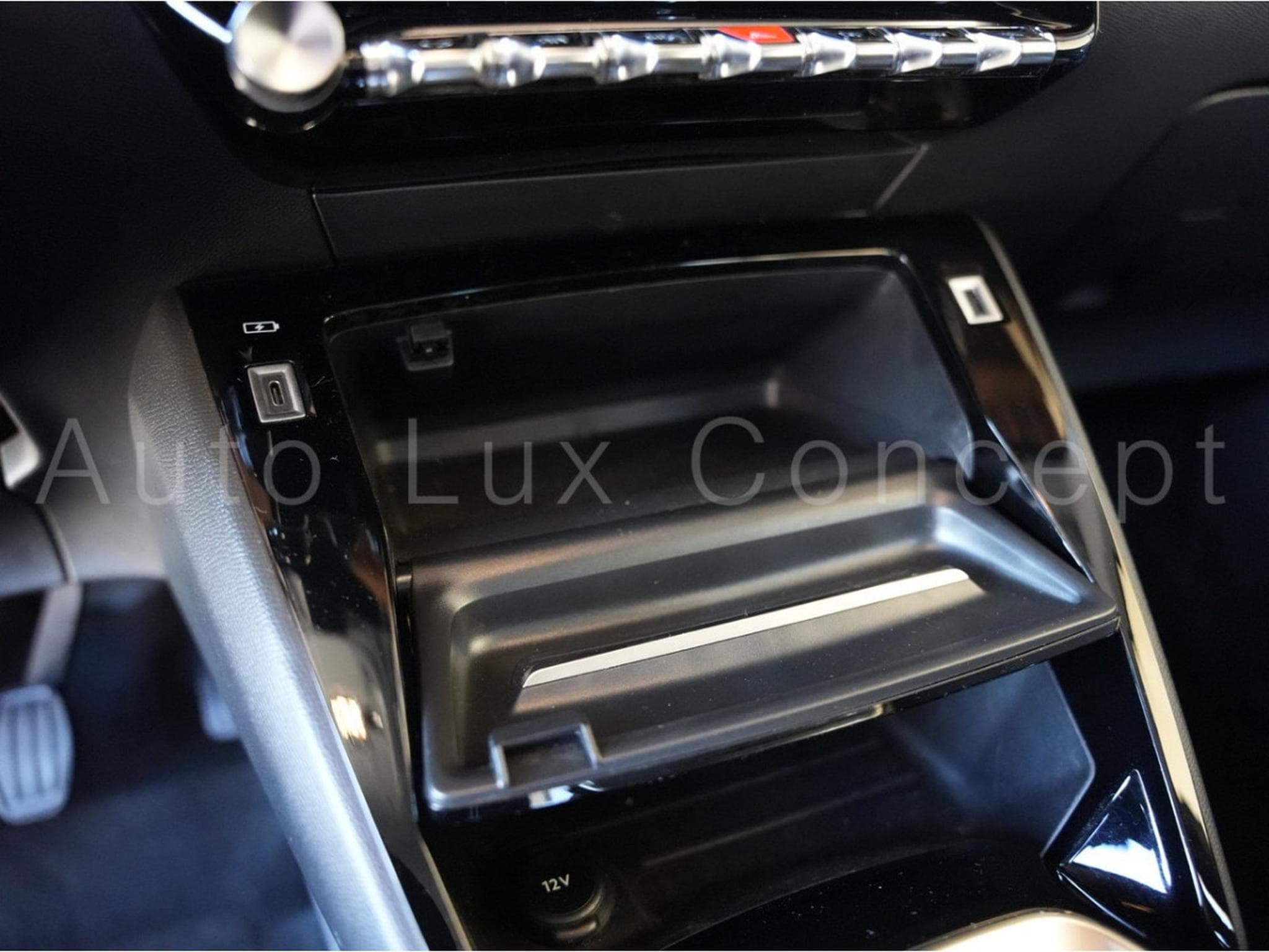 Peugeot 208 1.2 PureTech 100 S&S Allure Pack (2022) - Photo 23