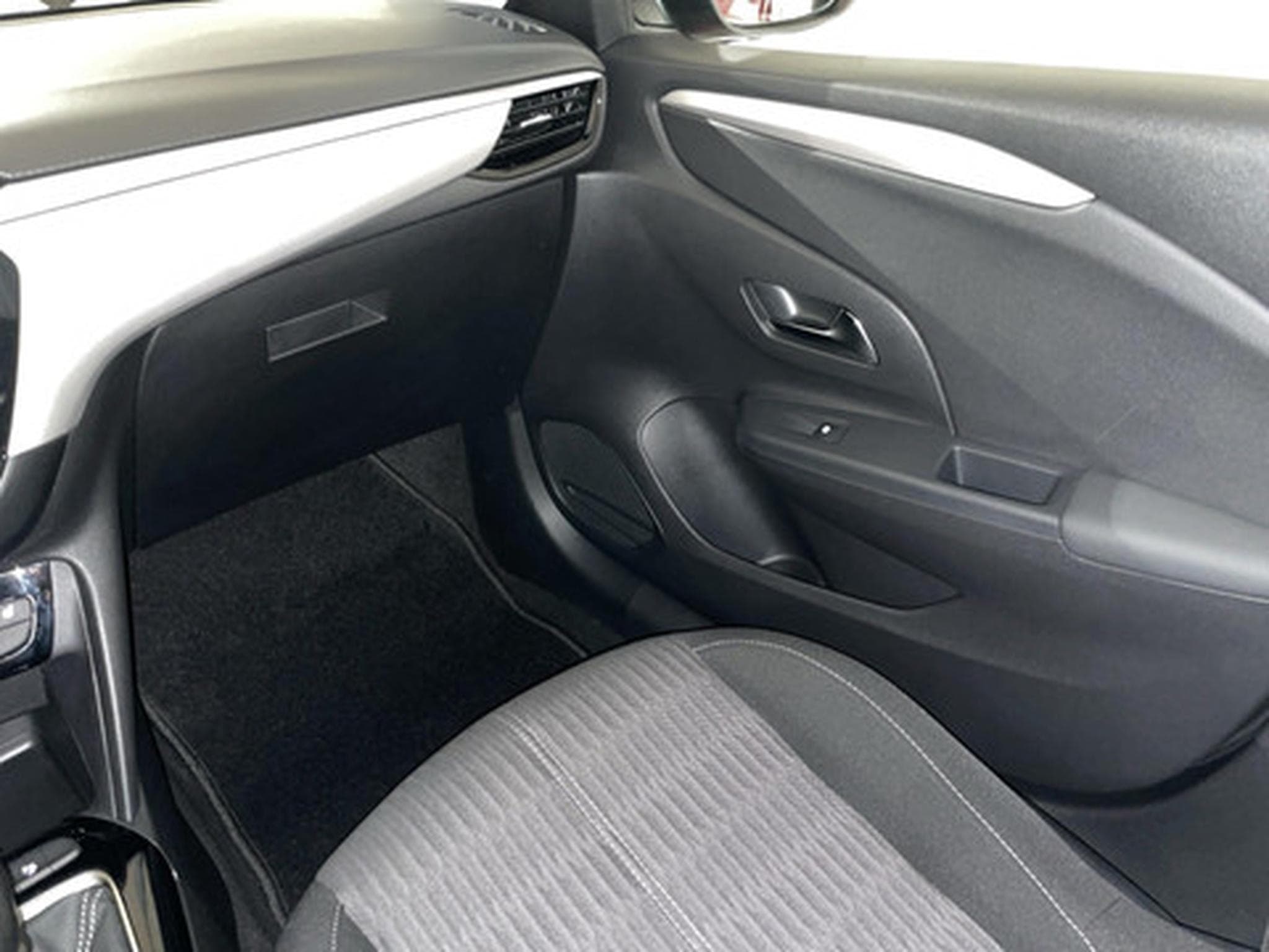 Opel Corsa 1.2 Turbo 74kW S/S (2023) - Foto 9