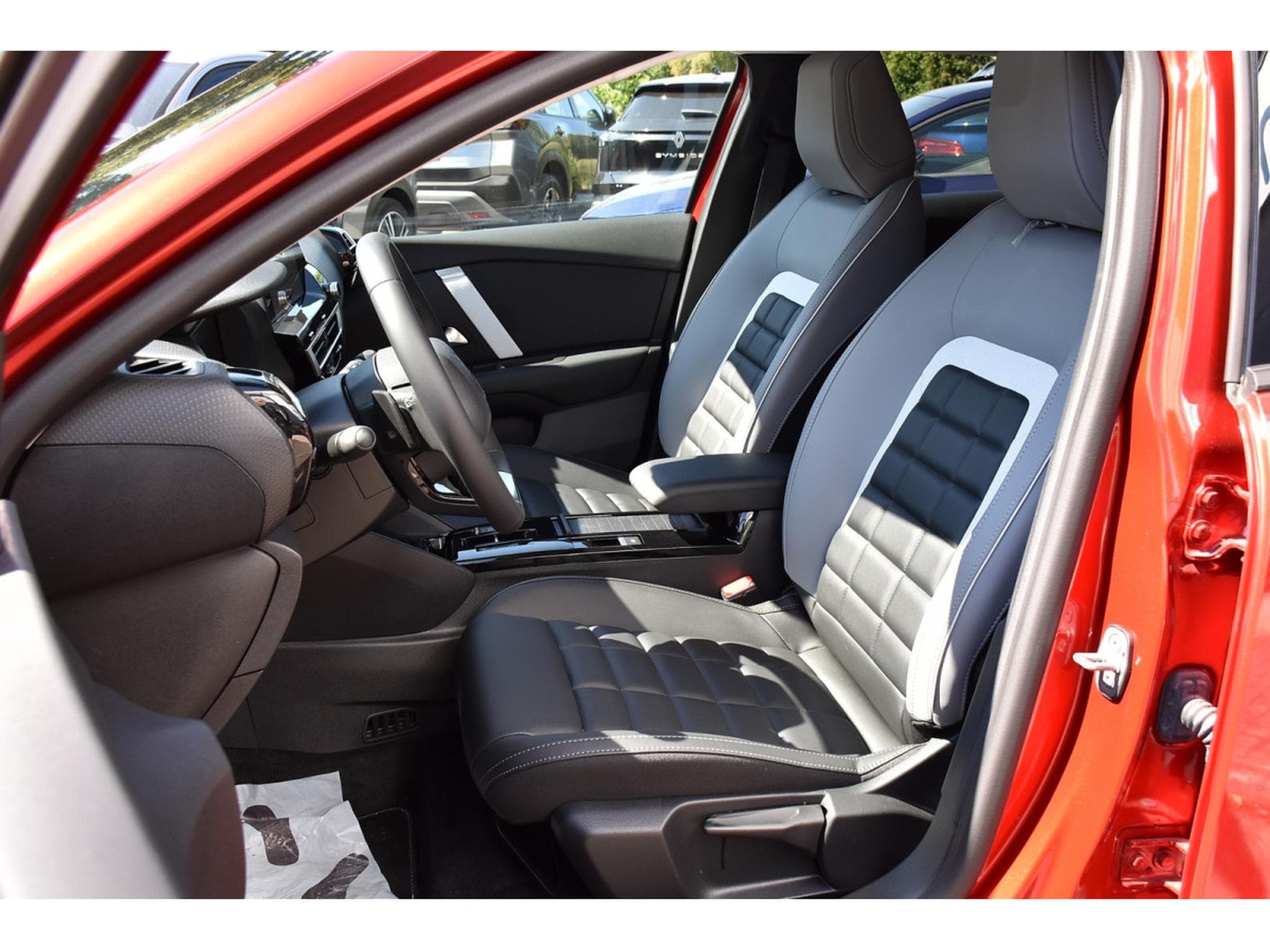 Citroën C4 1.2 MHEV MAX e-DCS6 LANE SIDE CAM 1° MAIN (2025) - Photo 6
