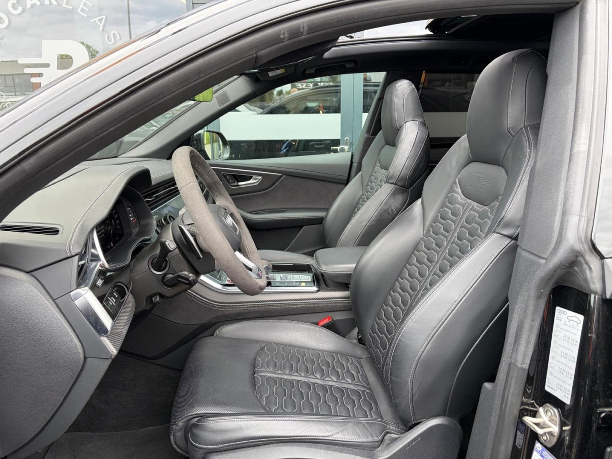 Audi RSQ8 4.0 TFSI/PANO/23//HUD/Matrix/DYNAMIC/NIGHT V/*VOLL** (2024) - Photo 10
