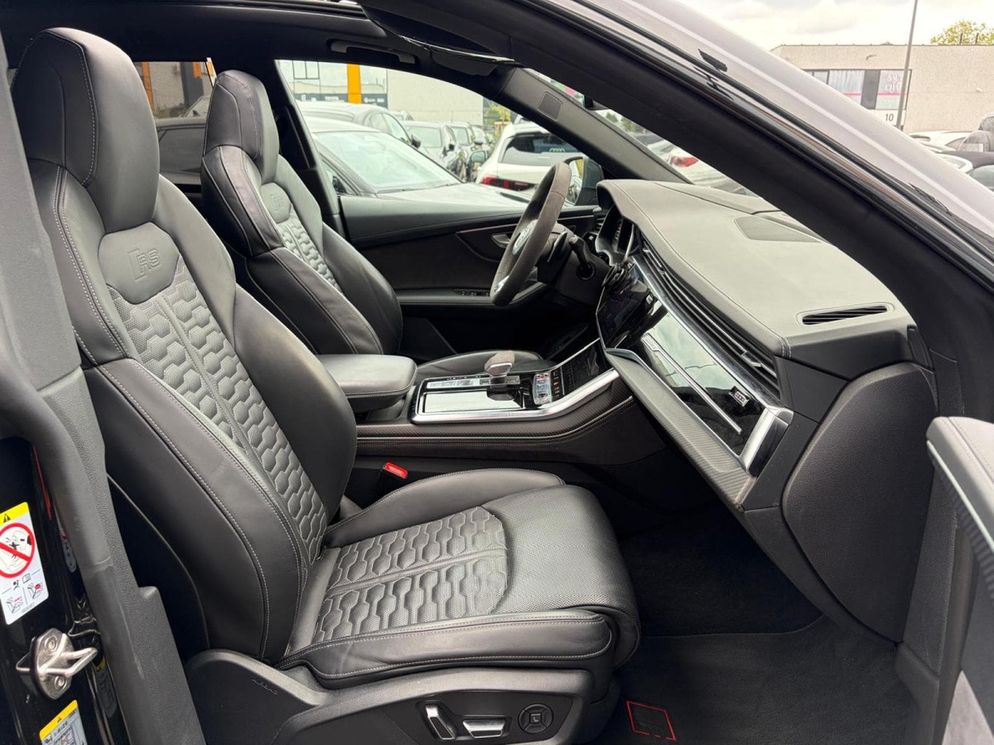 Audi RSQ8 4.0 TFSI/PANO/23//HUD/Matrix/DYNAMIC/NIGHT V/*VOLL** (2024) - Photo 17
