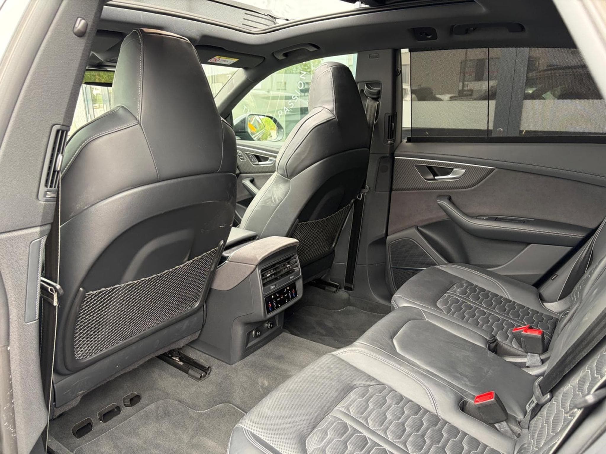 Audi RSQ8 4.0 TFSI/PANO/23//HUD/Matrix/DYNAMIC/NIGHT V/*VOLL** (2024) - Photo 20