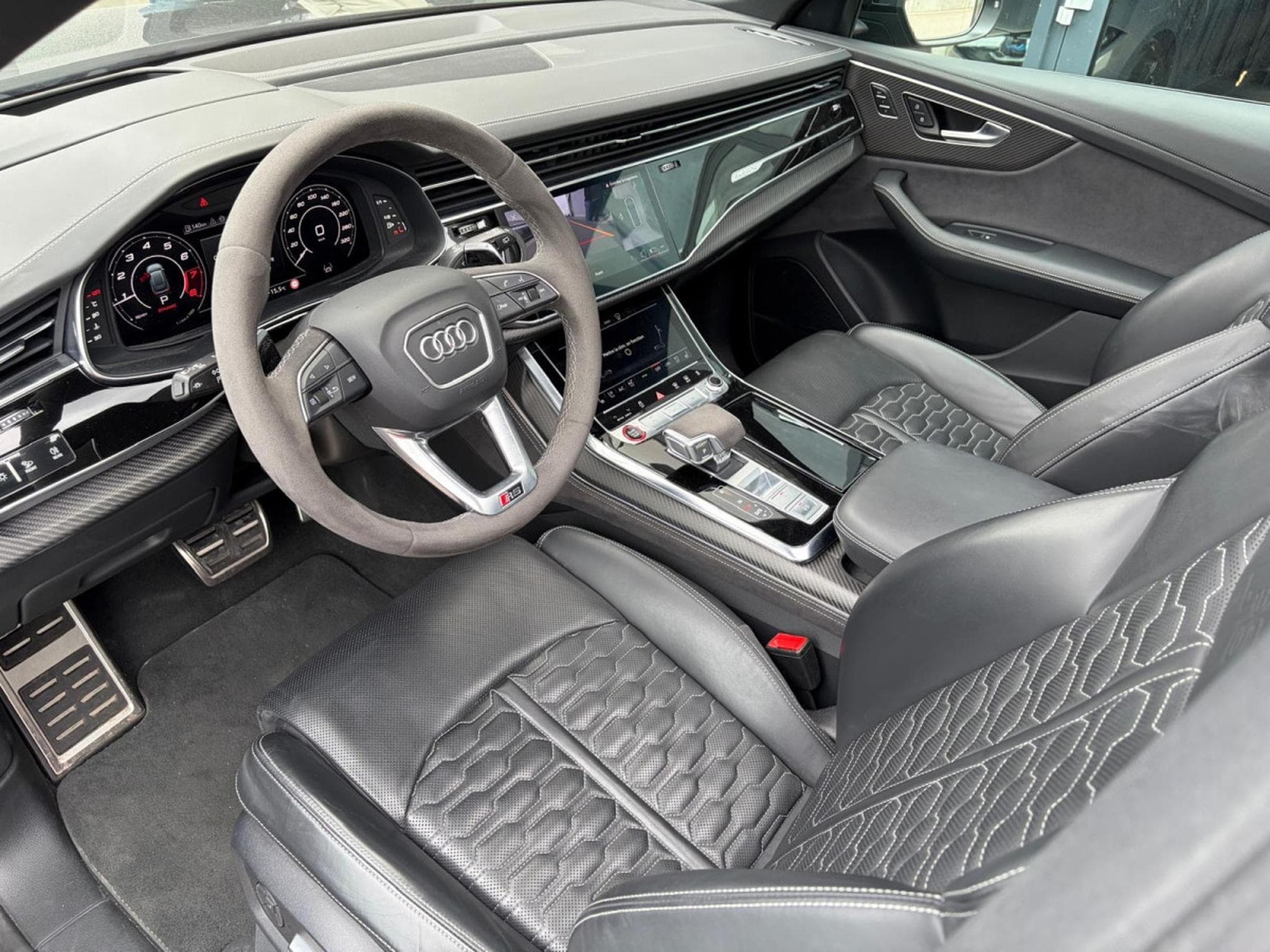 Audi RSQ8 4.0 TFSI/PANO/23//HUD/Matrix/DYNAMIC/NIGHT V/*VOLL** (2024) - Photo 8