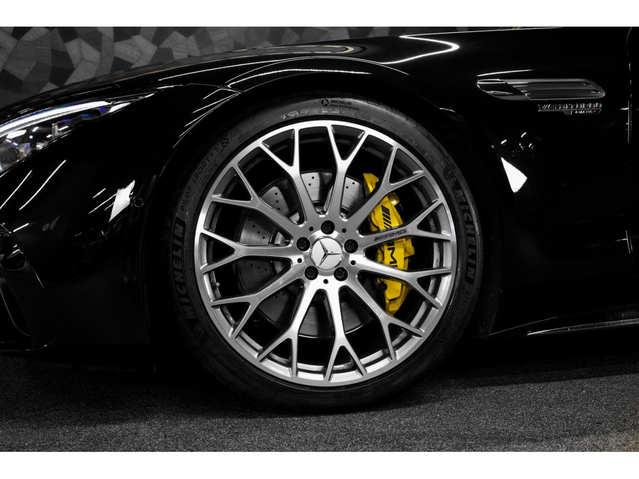 Mercedes SL 63 AMG 4 MATIC + (2022) - Photo 12