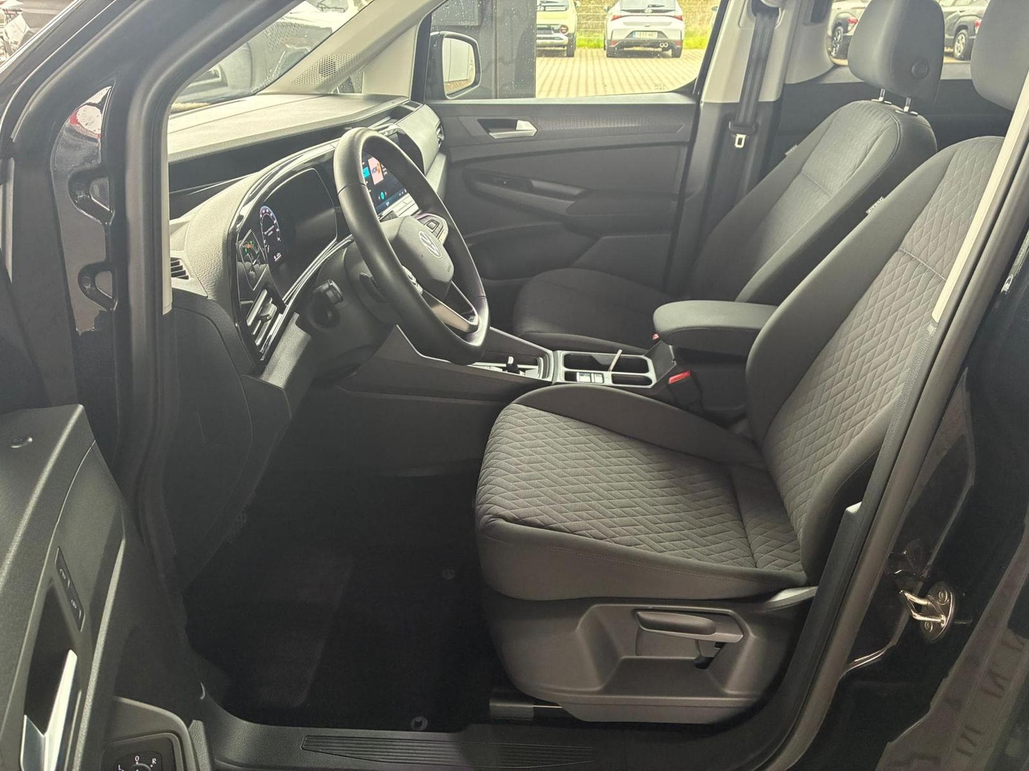 VW Caddy Life (2026) - Photo 5