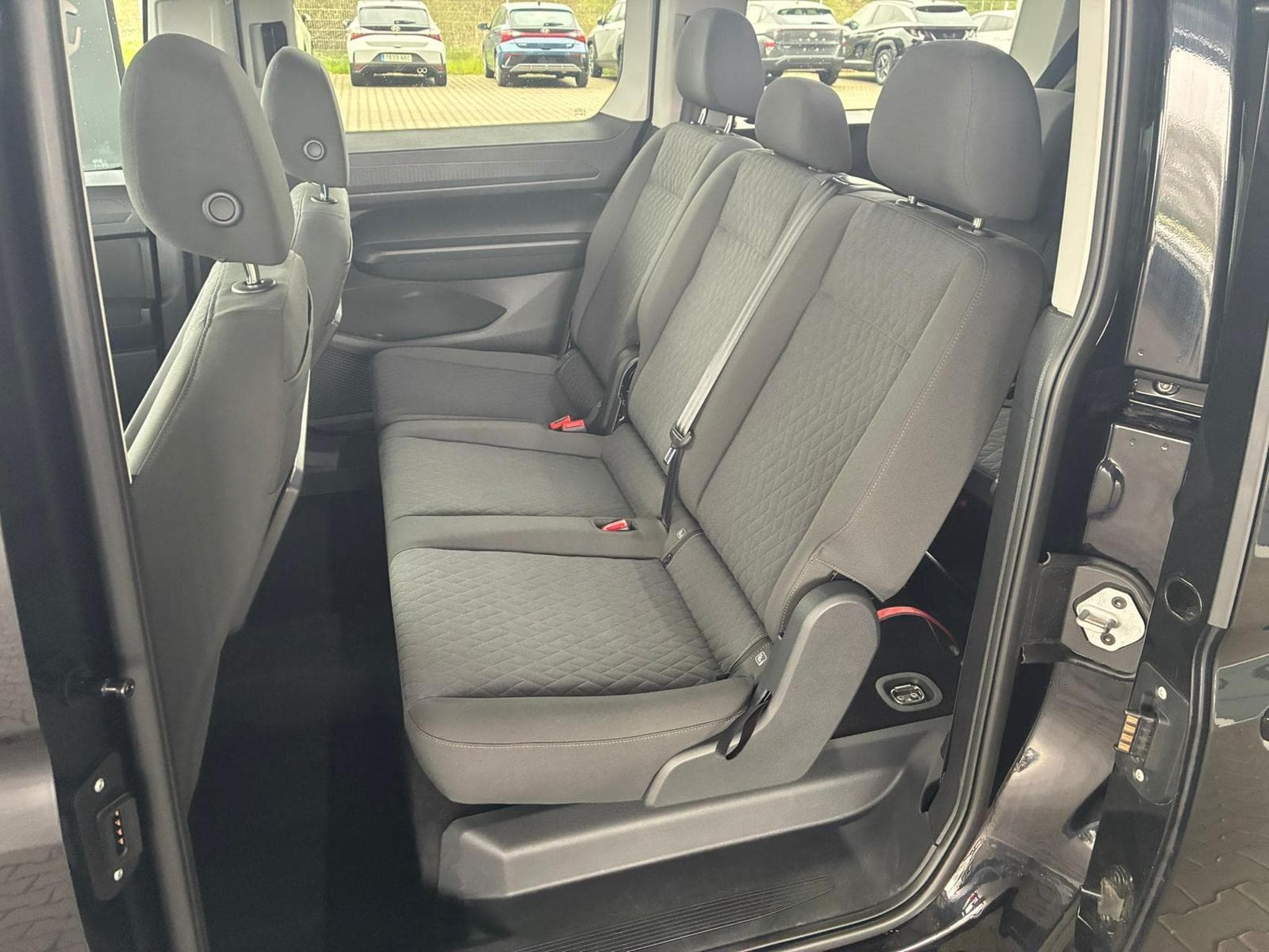 VW Caddy Life (2026) - Photo 6