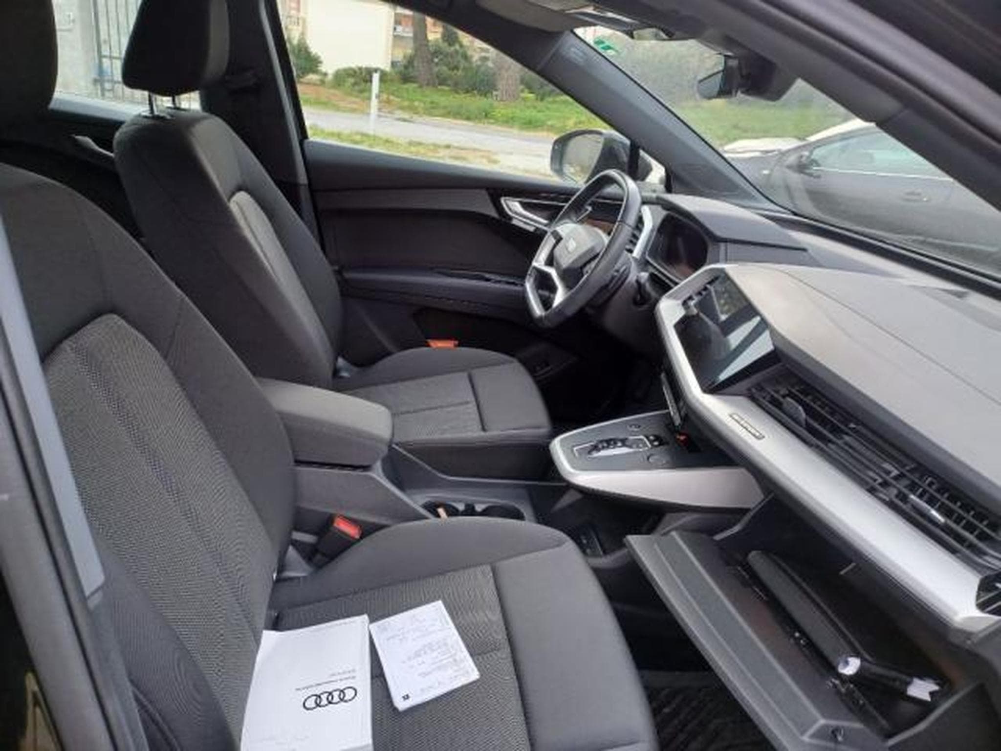 Audi Q4 e-tron S line Sportback (2023) - Photo 6