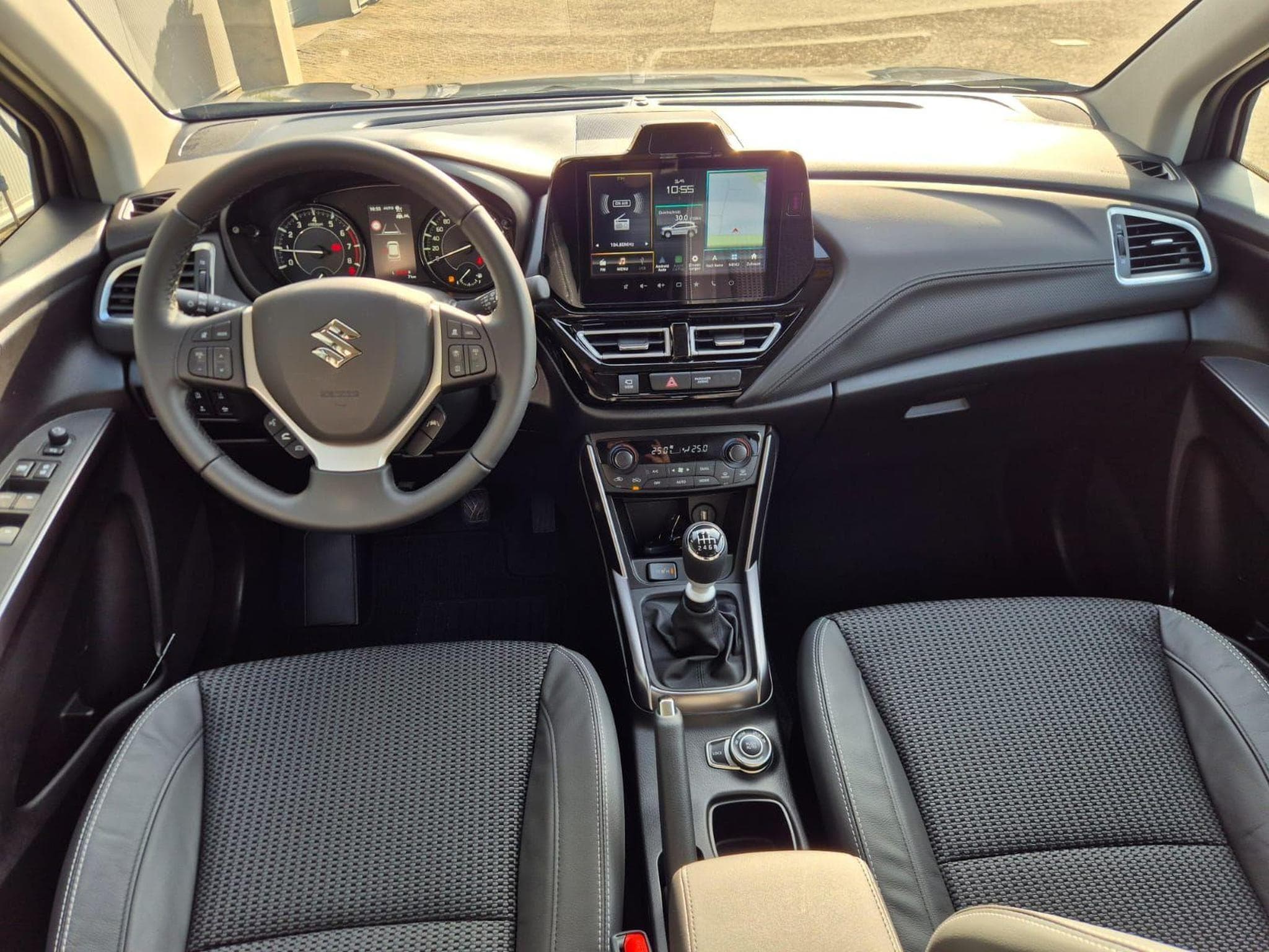 Suzuki S-Cross Comfort+ (2026) - Photo 10