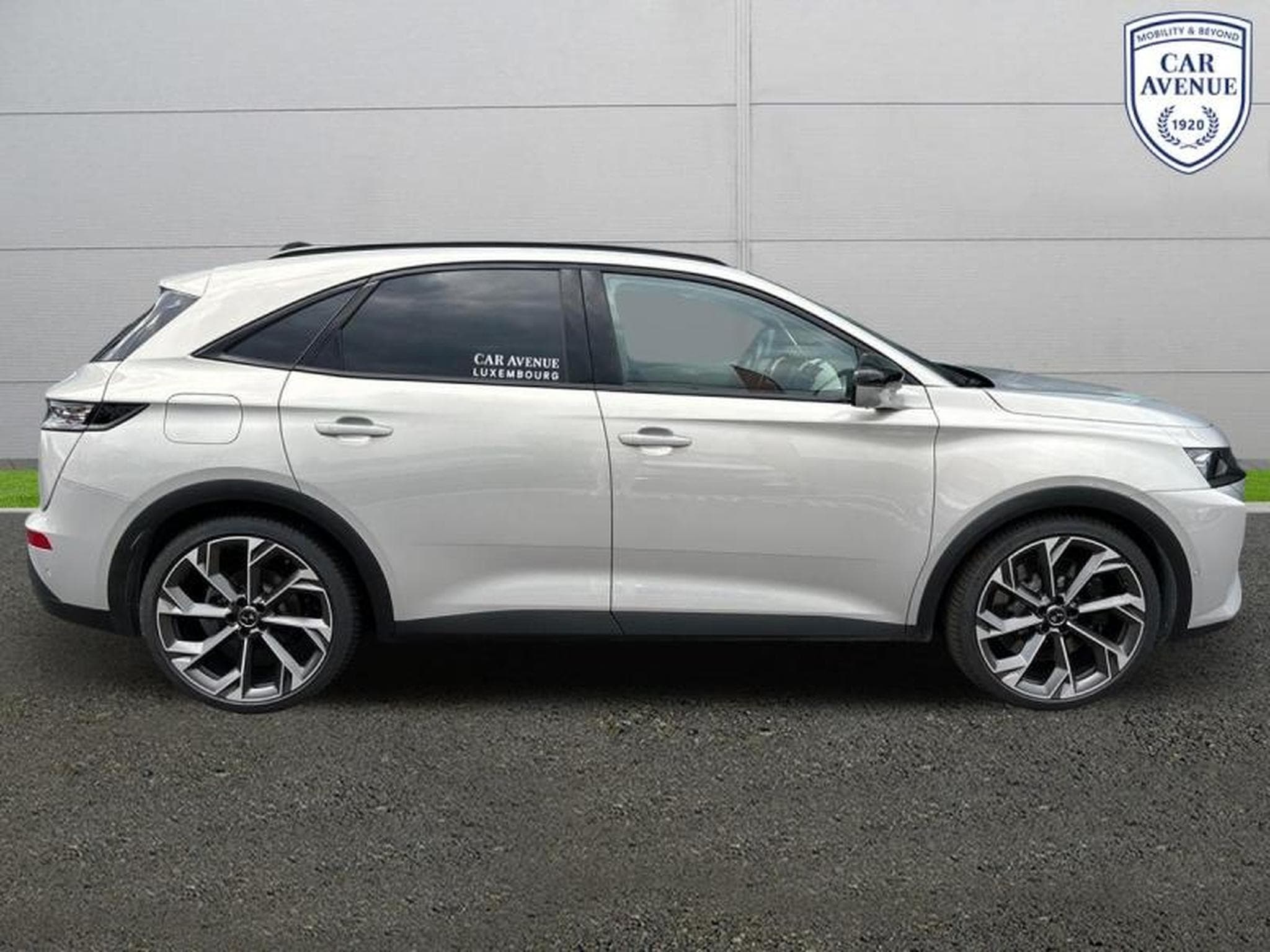 DS Automobiles DS7 E-TENSE 4x4 360ch Opera (2024) - Photo 5