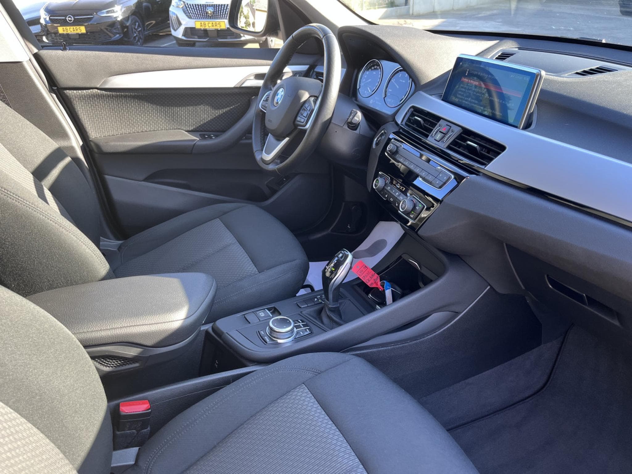 BMW X1 sDrive16dA 116PK (2021) - Photo 9