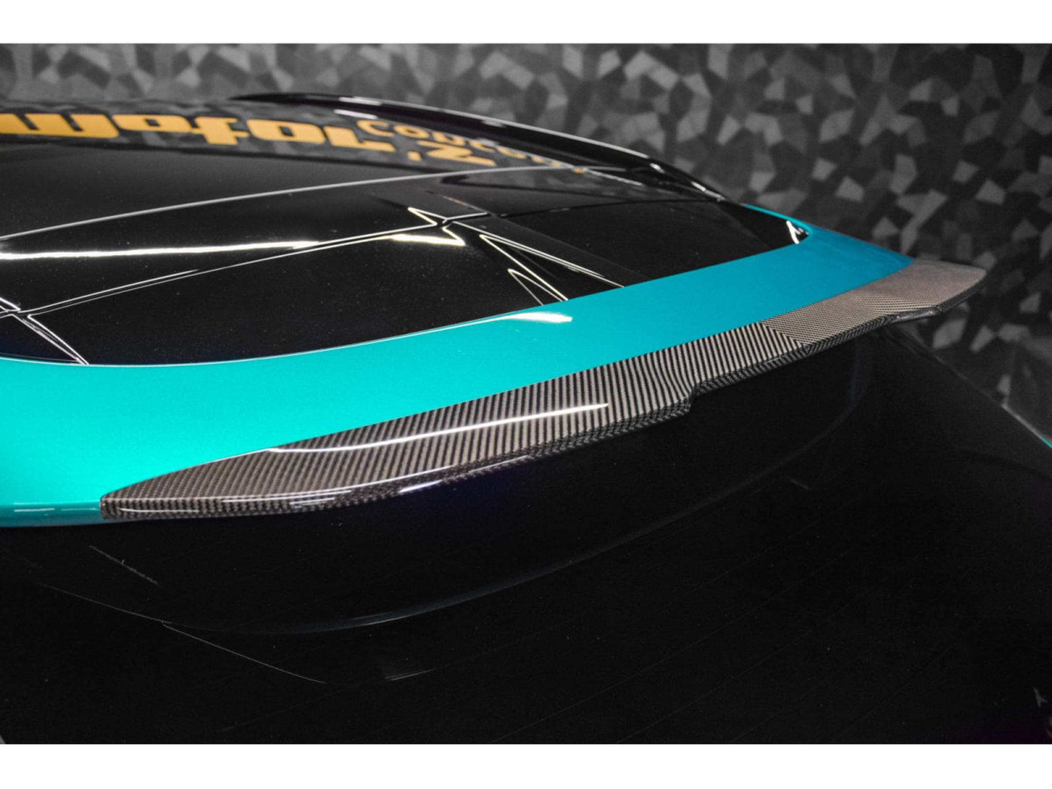 Aston-Martin DBX 707 AMR23 4.0 V8 Bi-Turbo (2024) - Photo 19