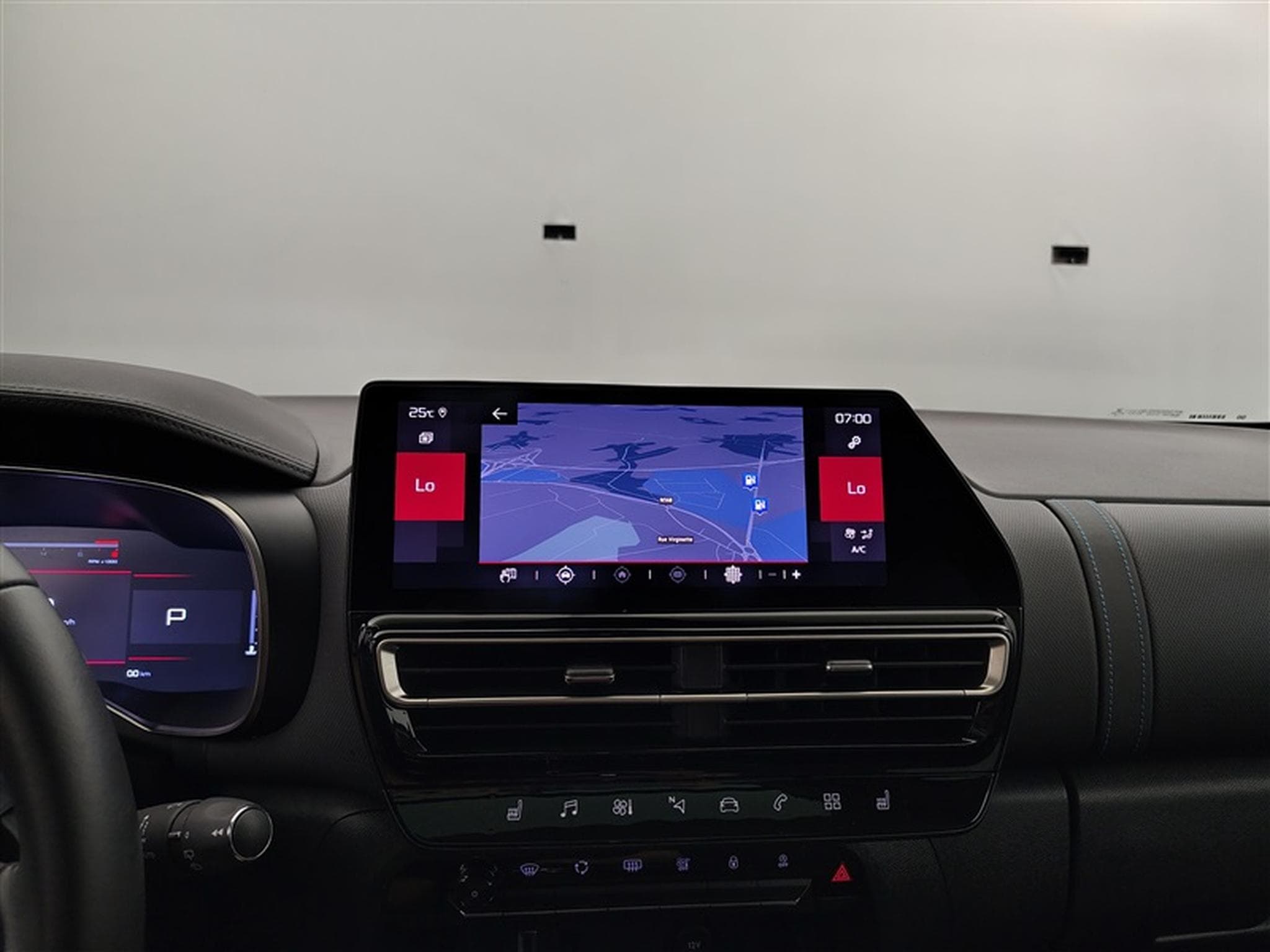 Citroen C5 Aircross 1.2i 130Cv EAT8 Shine NAVI / CARPLAY / FULL LED (2023) - Photo 11